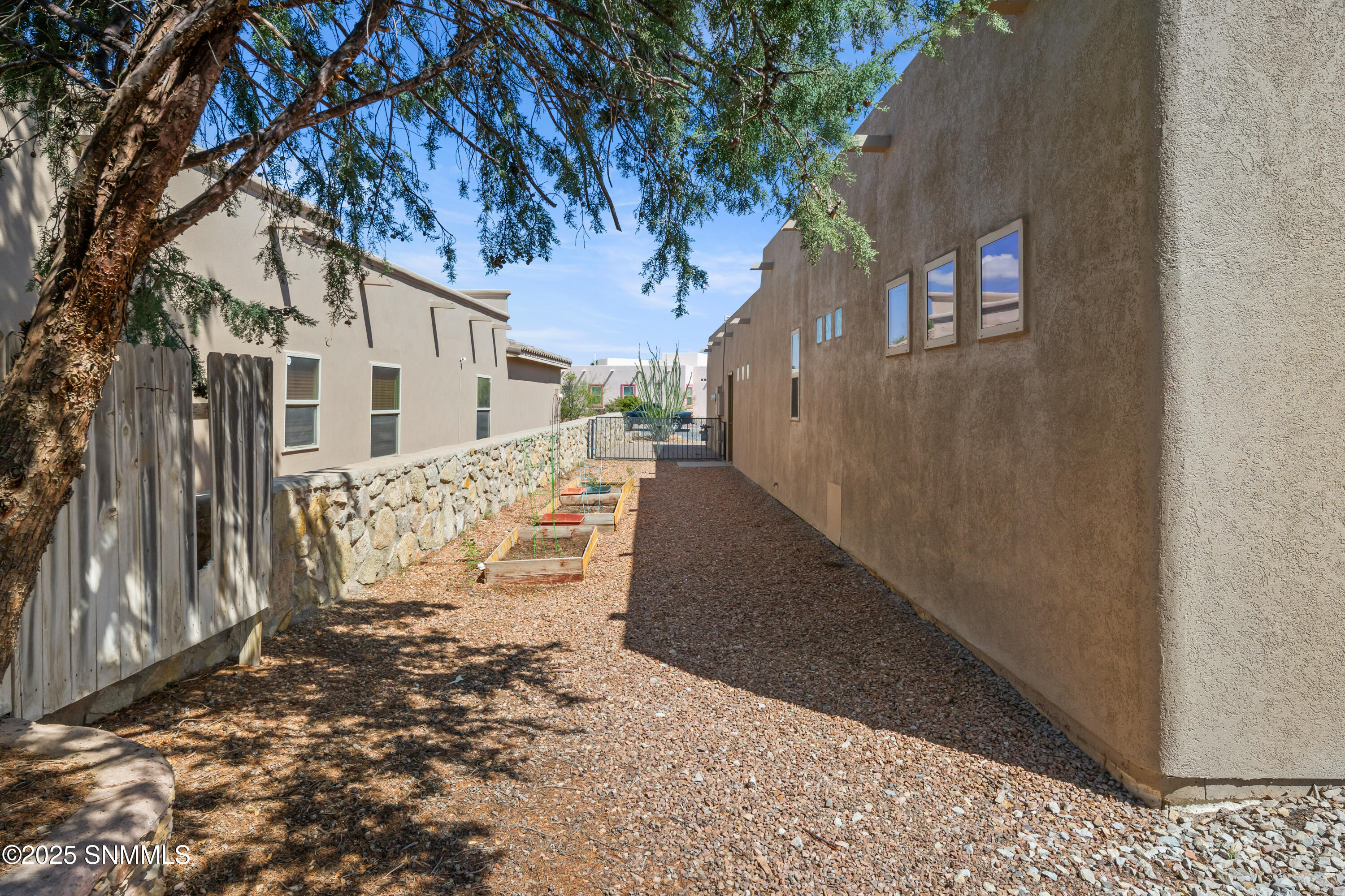 2045 Southern Star Loop Property Photo 51