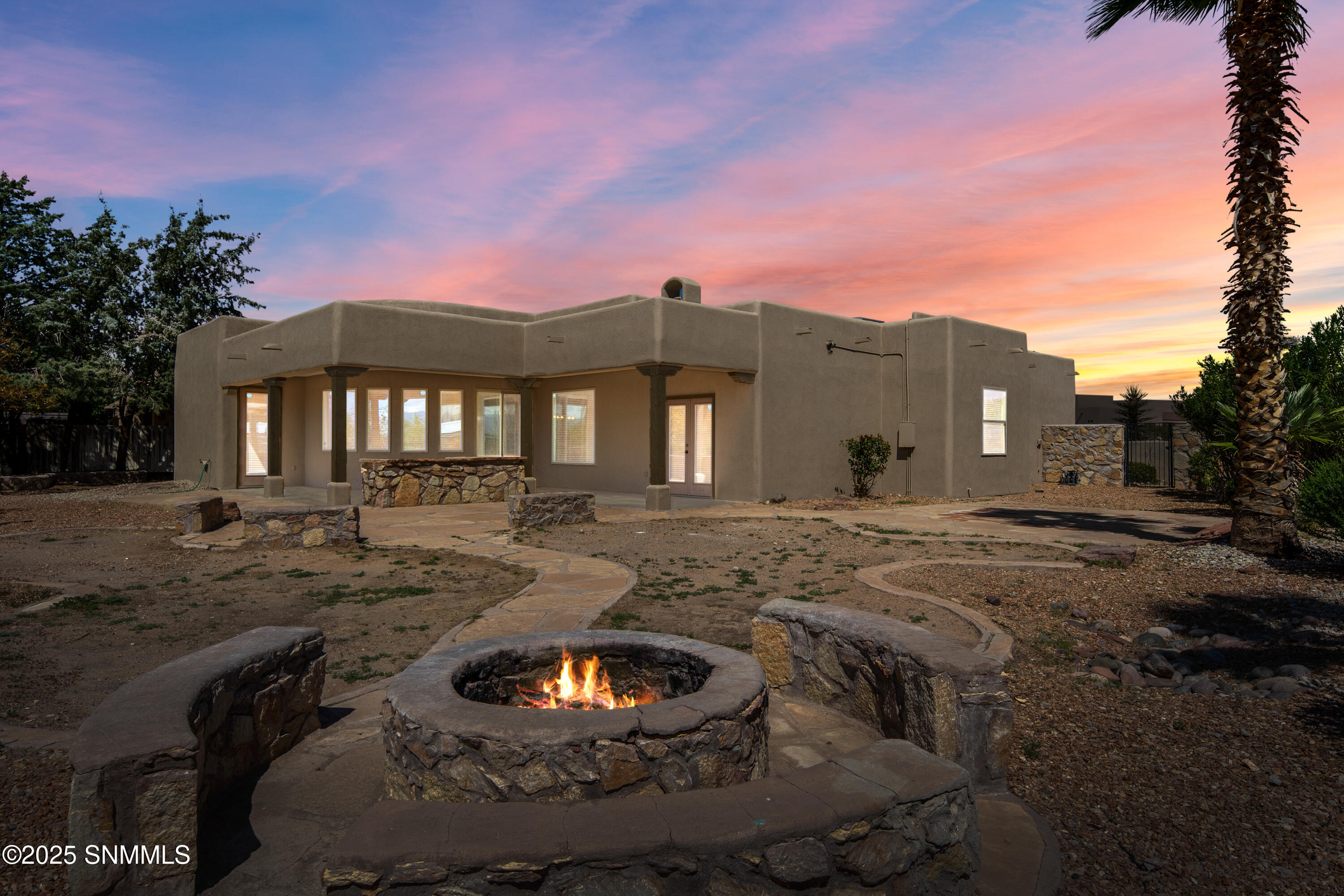 2045 Southern Star Loop Property Photo 57