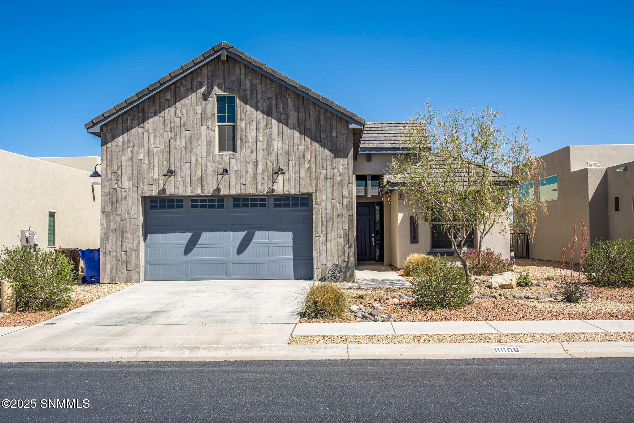 6008 Andromeda Loop Property Photo