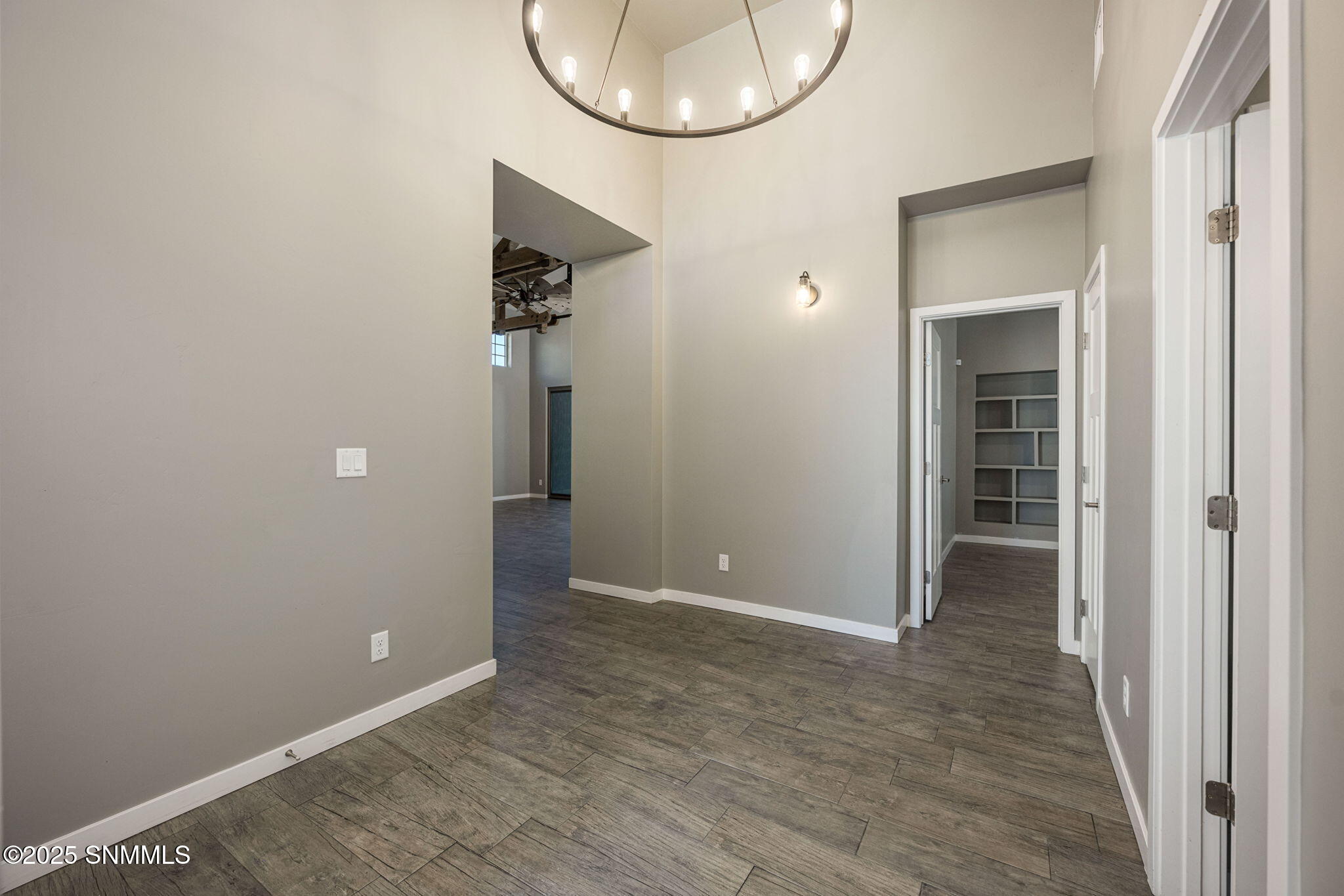 6008 Andromeda Loop Property Photo 5
