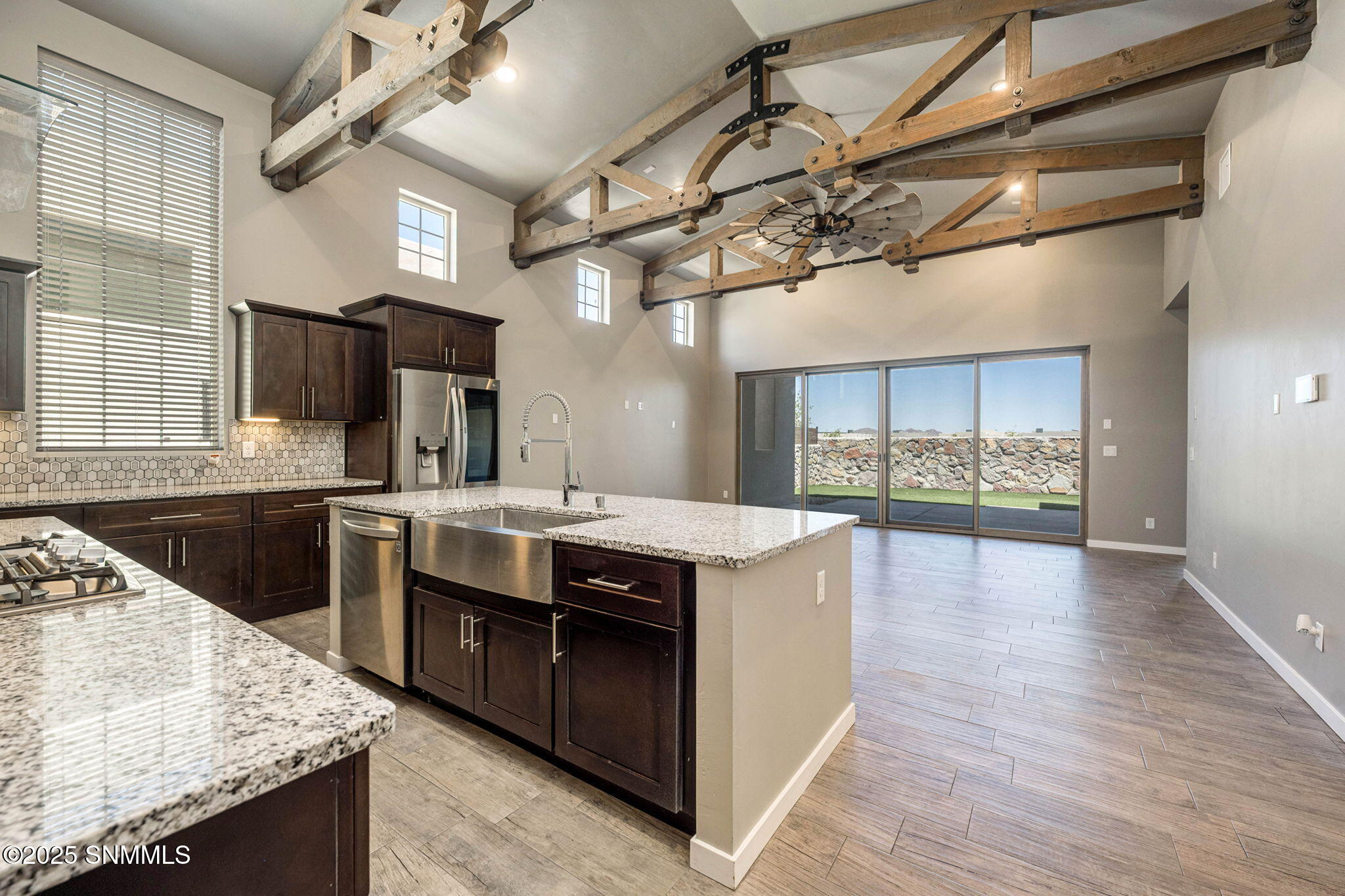 6008 Andromeda Loop Property Photo 7