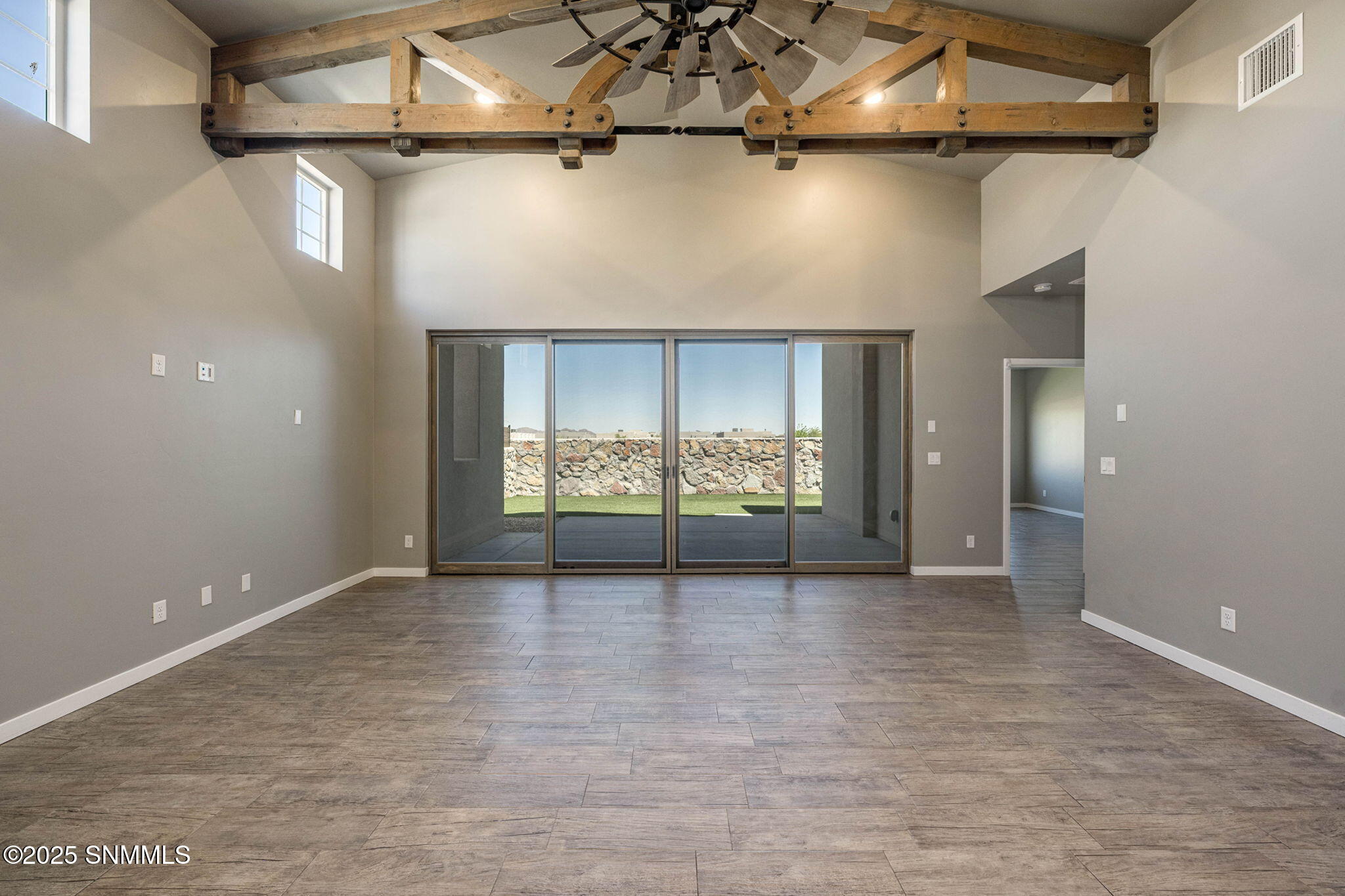 6008 Andromeda Loop Property Photo 9