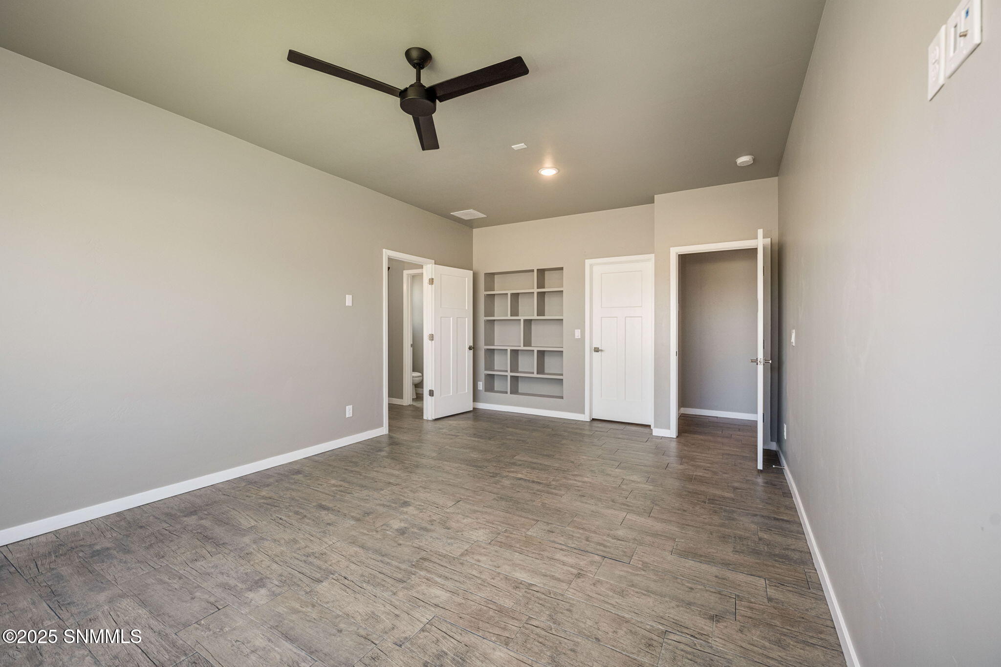 6008 Andromeda Loop Property Photo 21