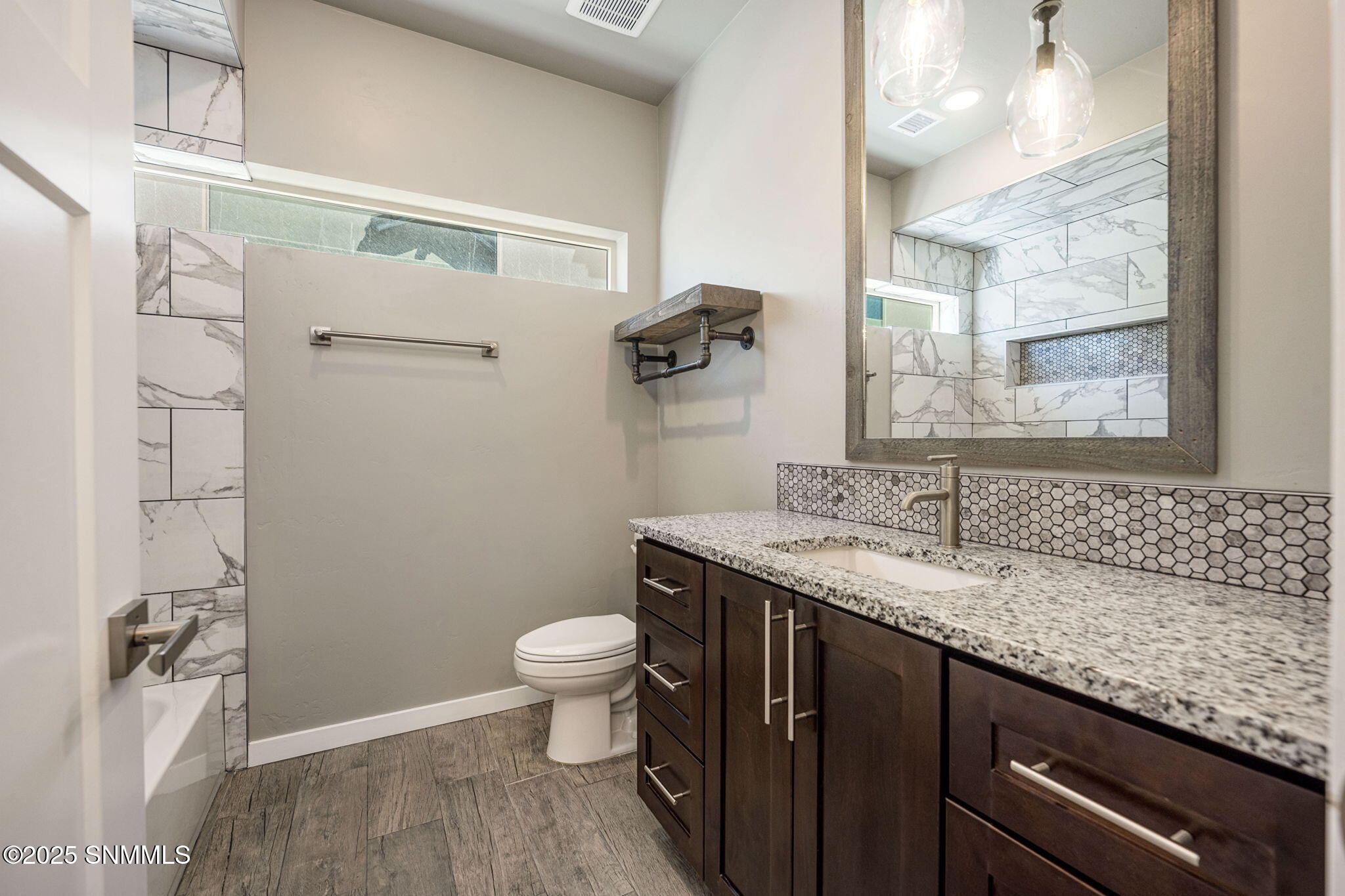 6008 Andromeda Loop Property Photo 32