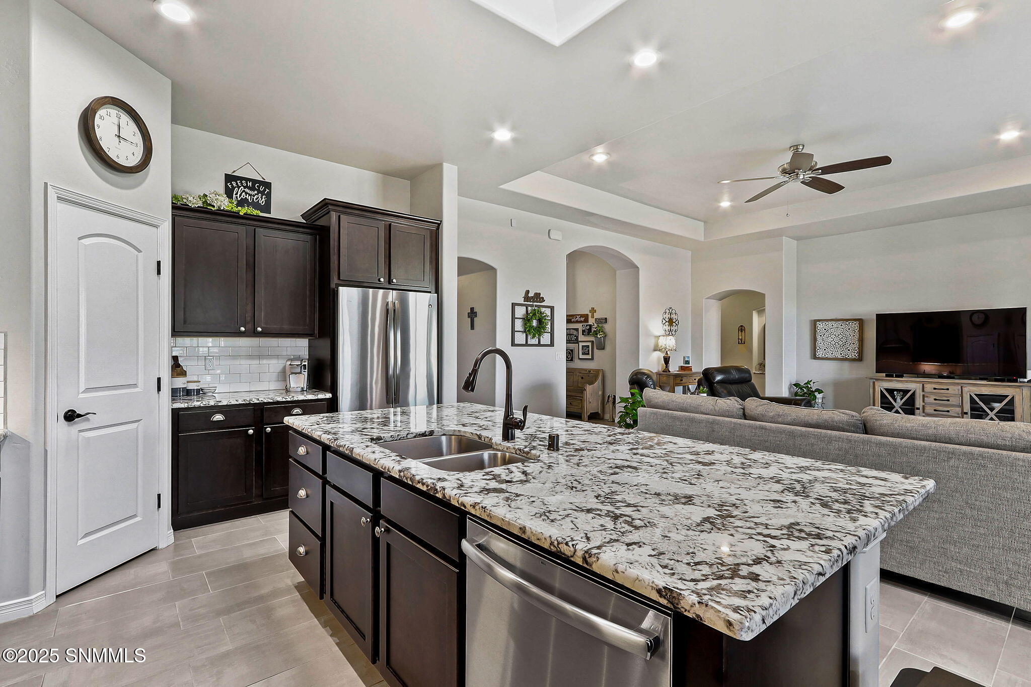 6054 Metro Woods Street Property Photo 10