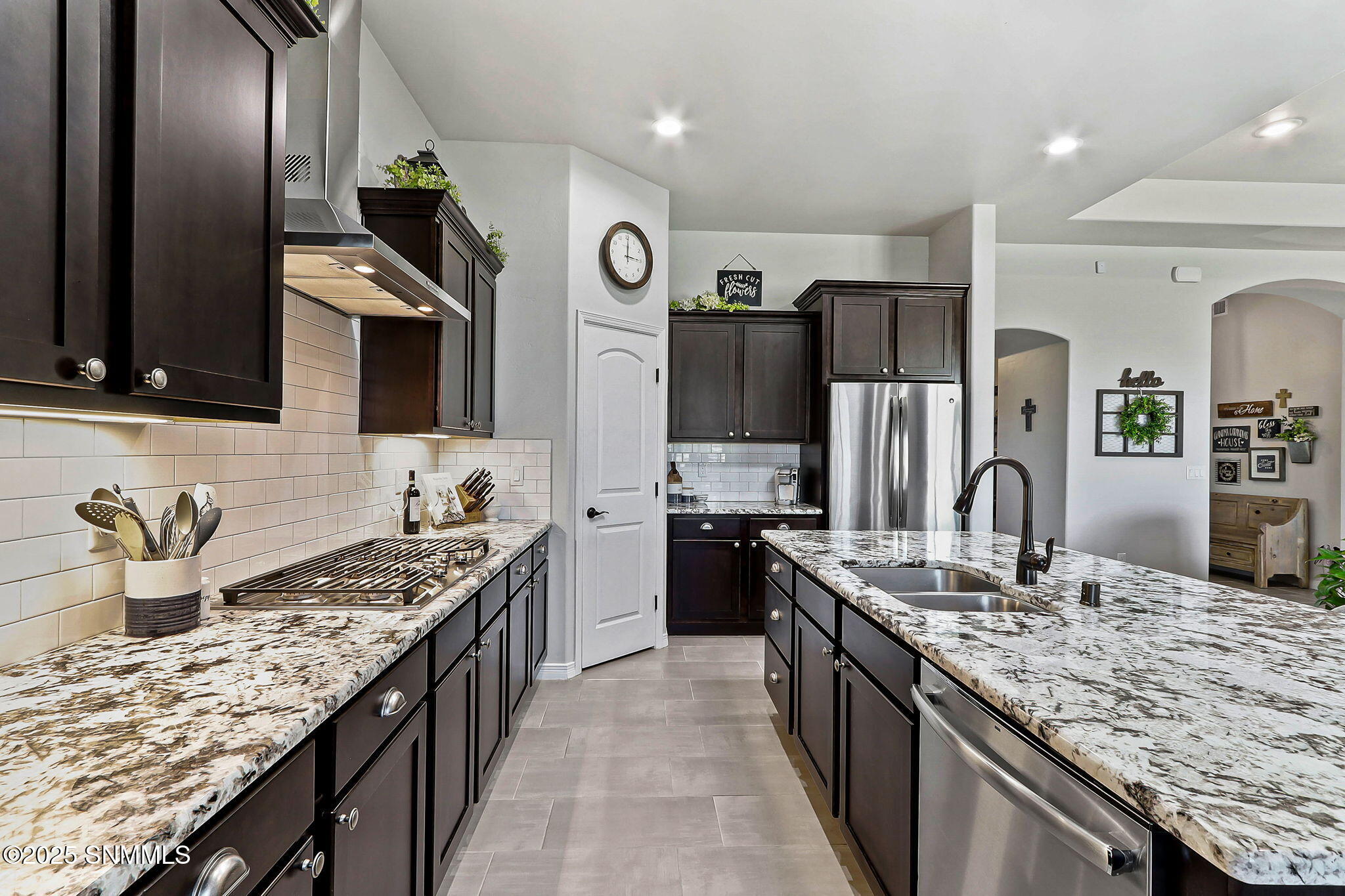 6054 Metro Woods Street Property Photo 15