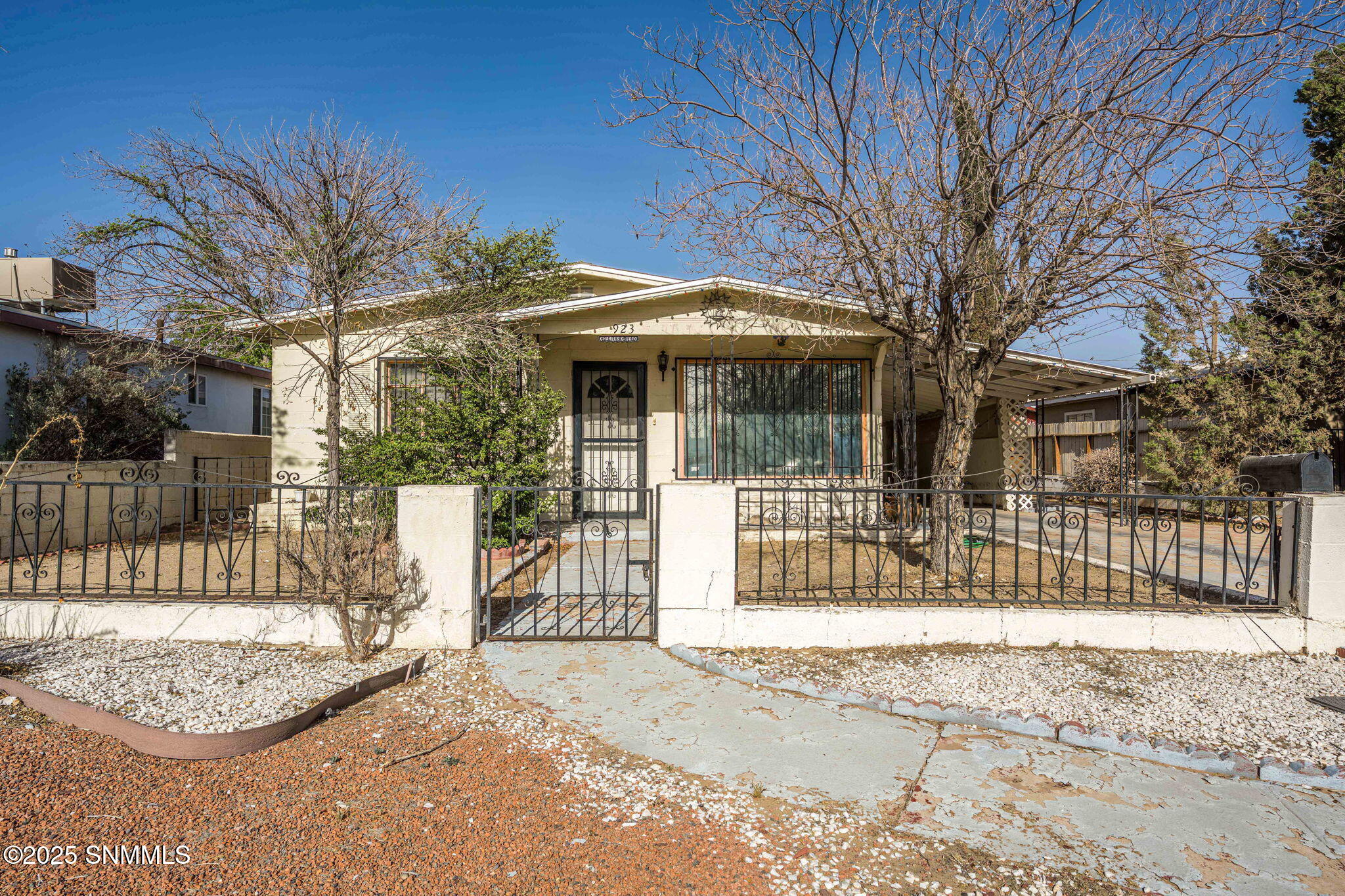 923 Mimbres St Street Property Photo 2