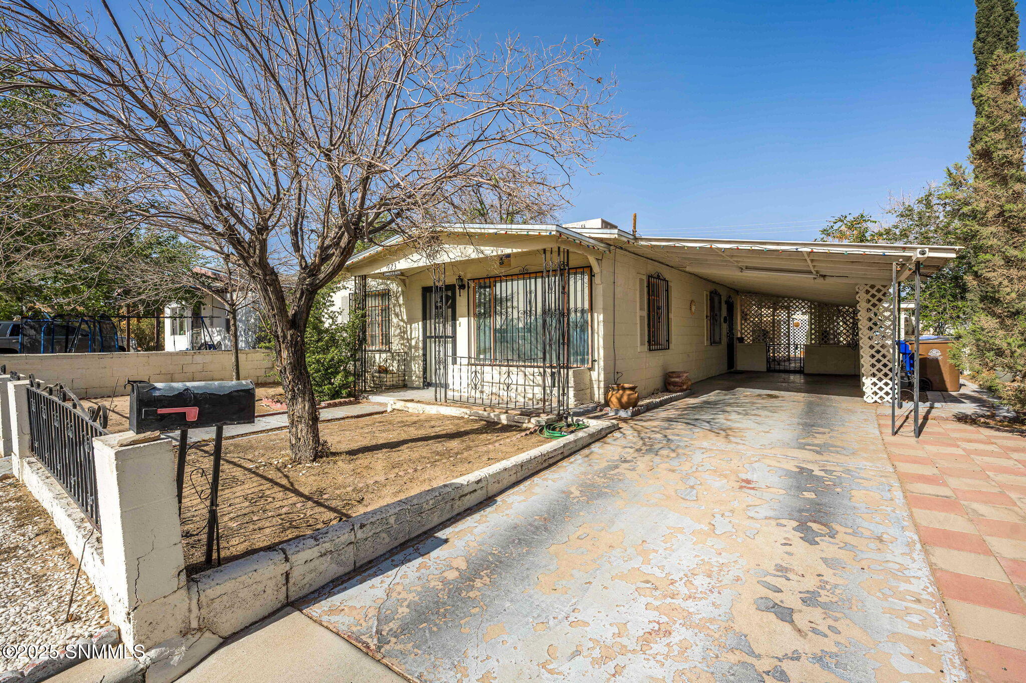 923 Mimbres St Street Property Photo 4