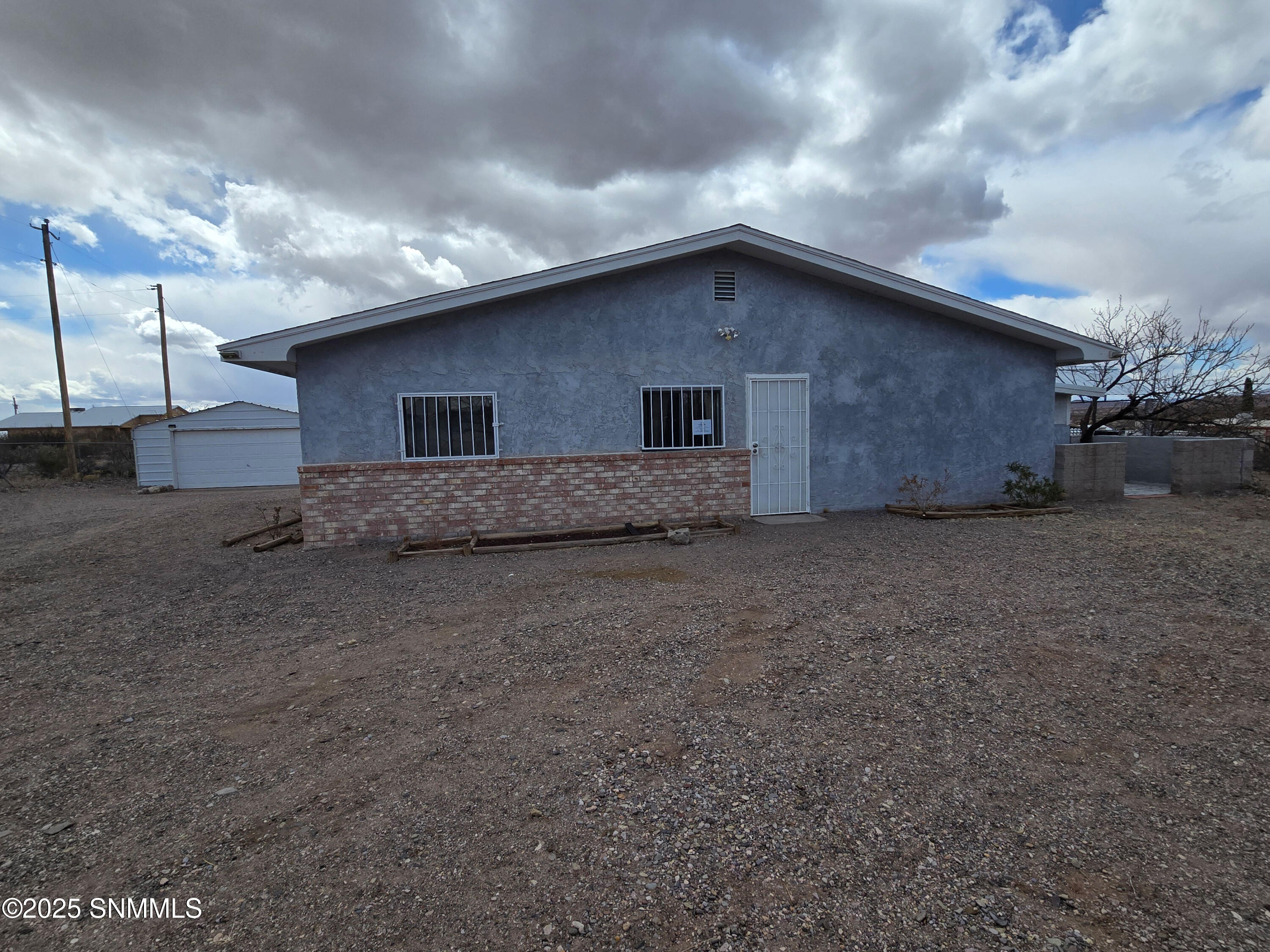 200 Black Range Avenue Property Photo