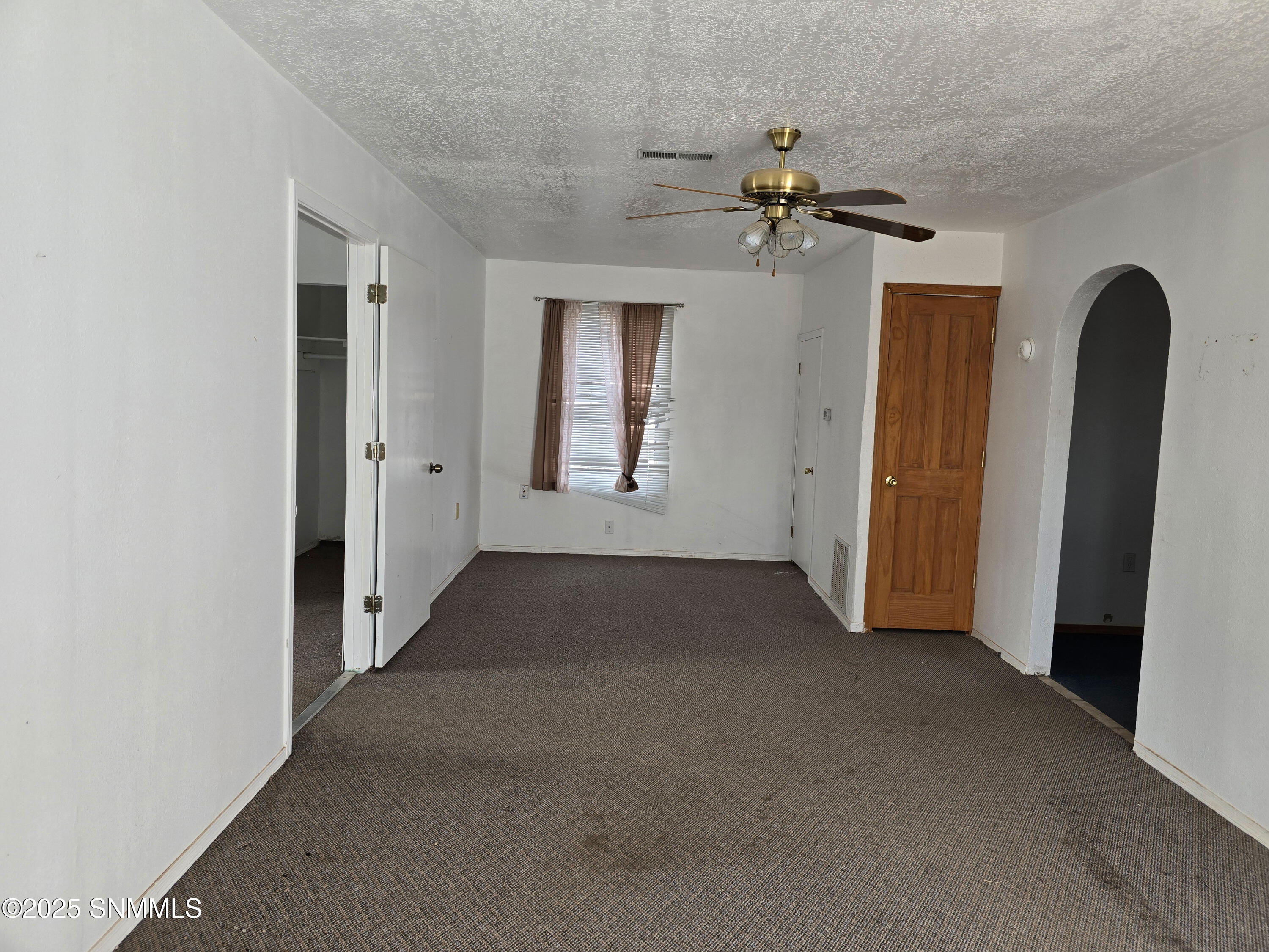 200 Black Range Avenue Property Photo 2