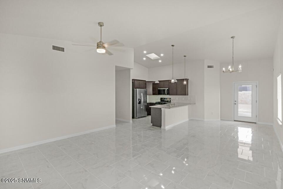 6060 Olive Park Property Photo 7