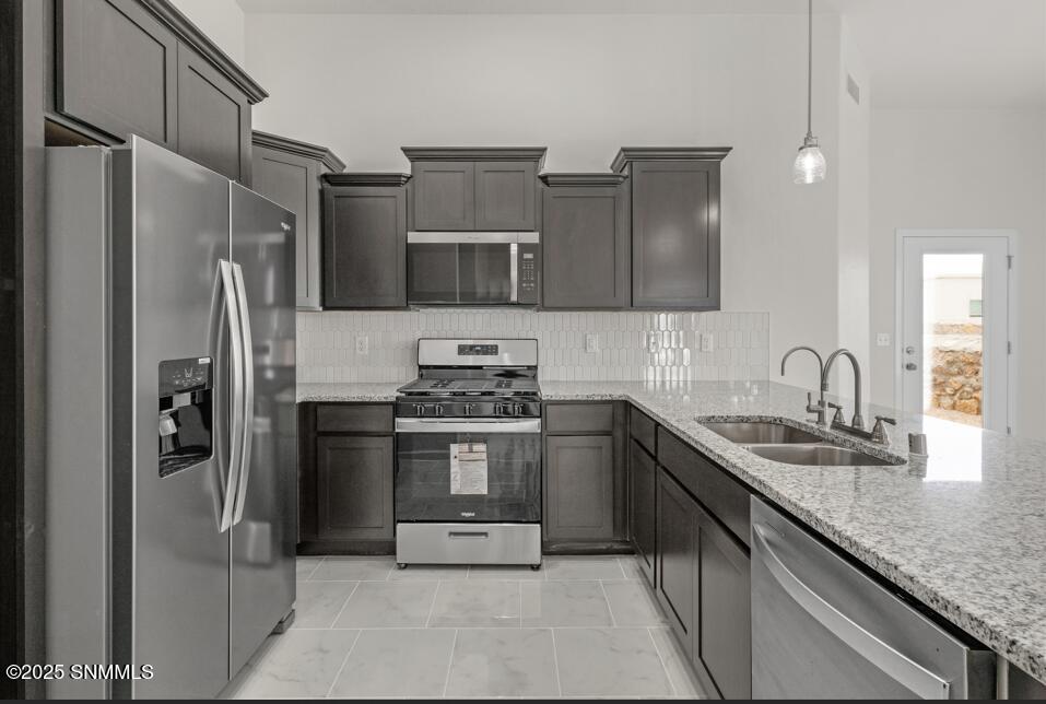 6060 Olive Park Property Photo 10