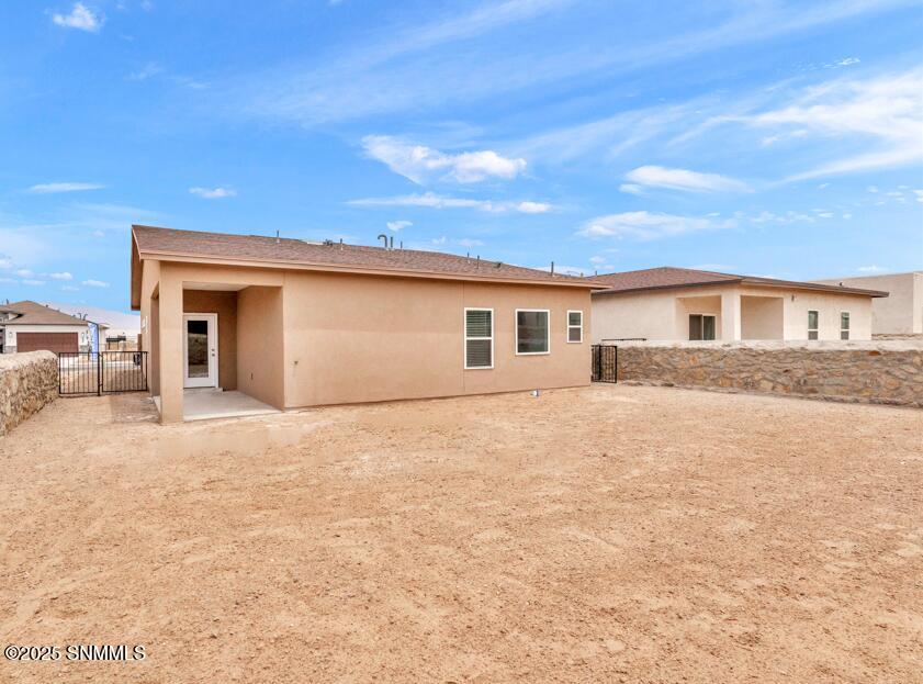 6060 Olive Park Property Photo 18