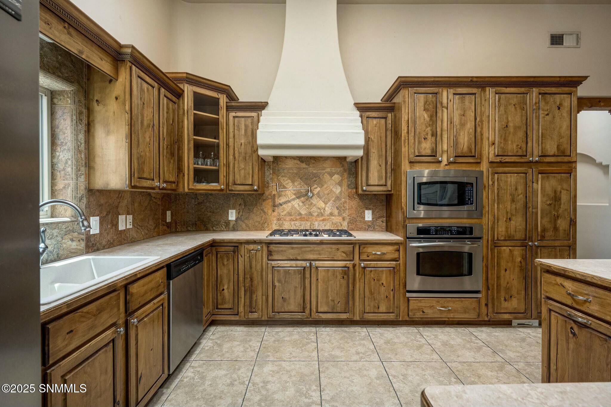 1506 Fairway Village Drive Property Photo 19