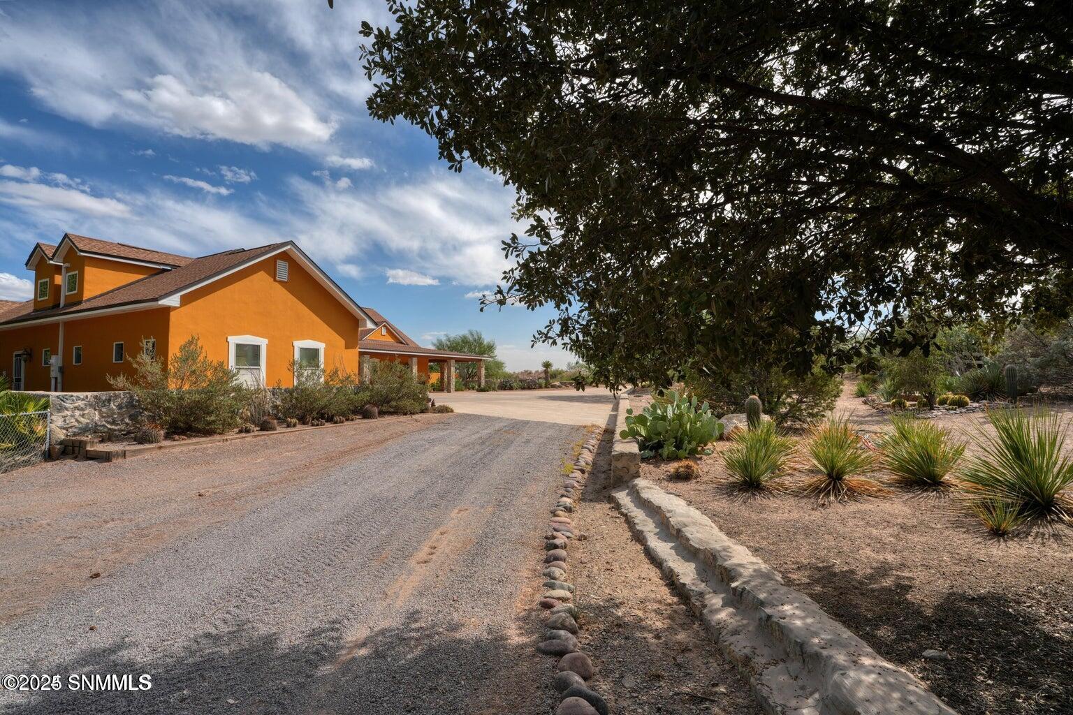 2561 Mesilla Hills Drive Property Photo 4