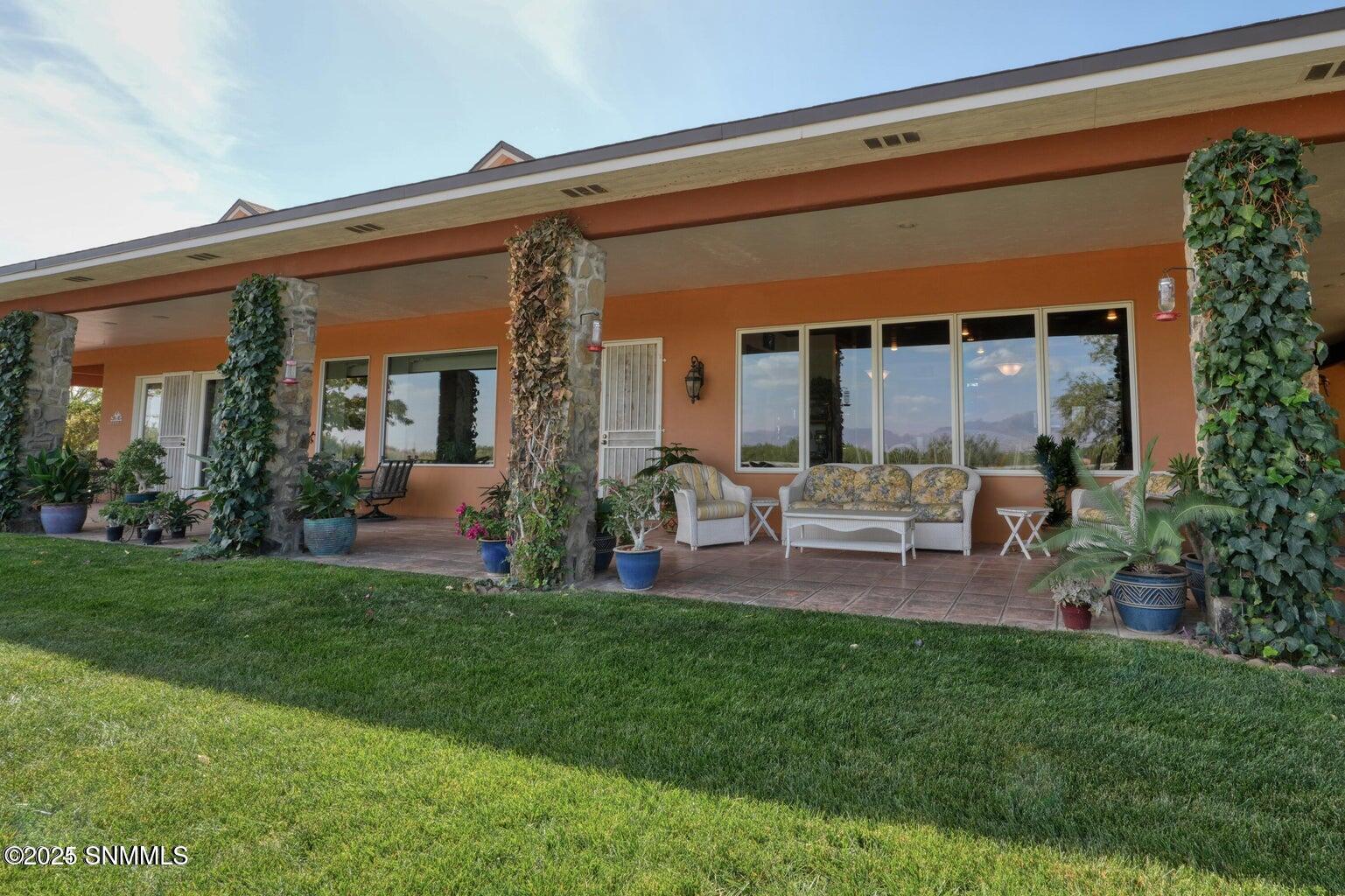 2561 Mesilla Hills Drive Property Photo 6