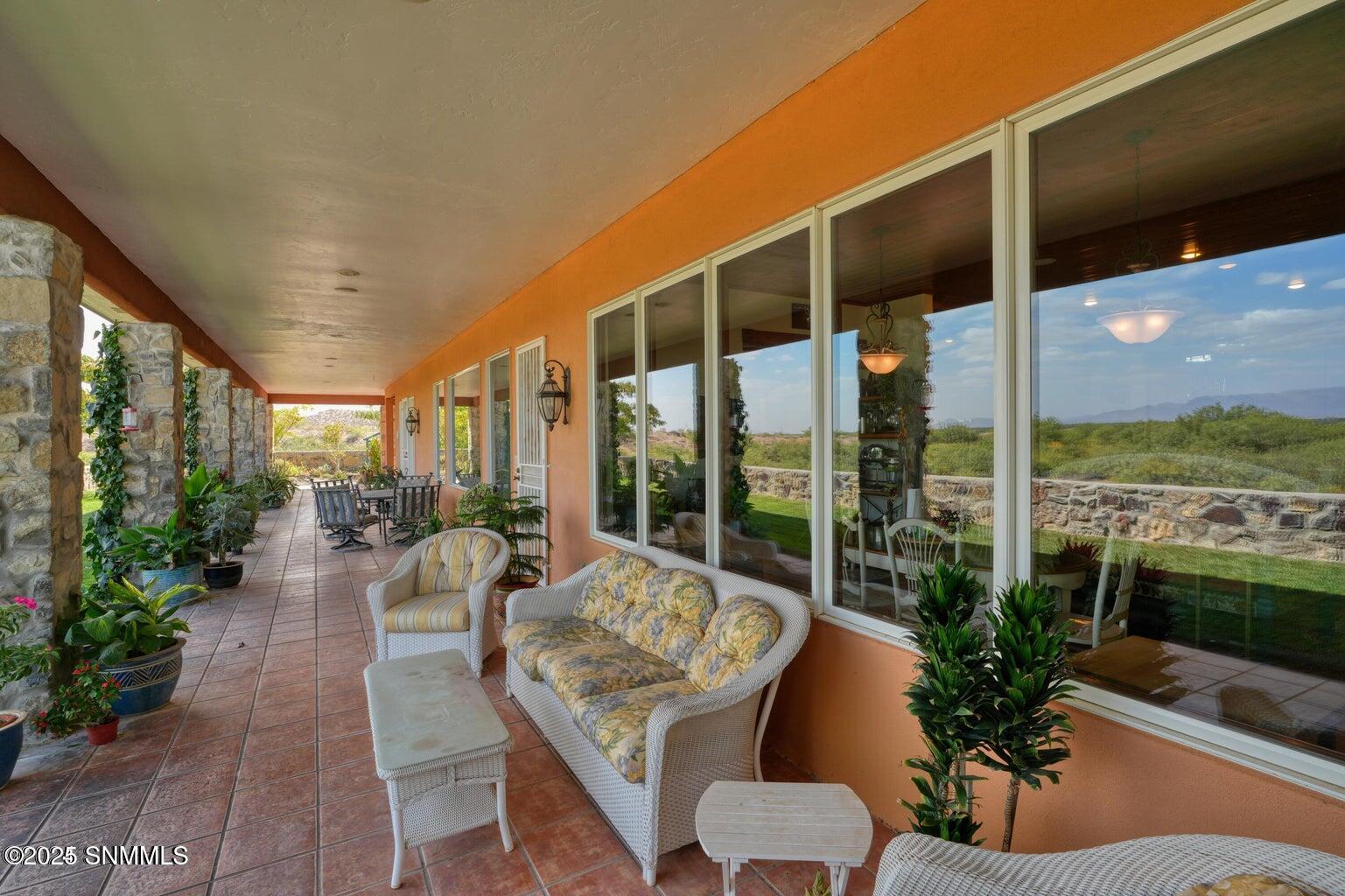 2561 Mesilla Hills Drive Property Photo 8