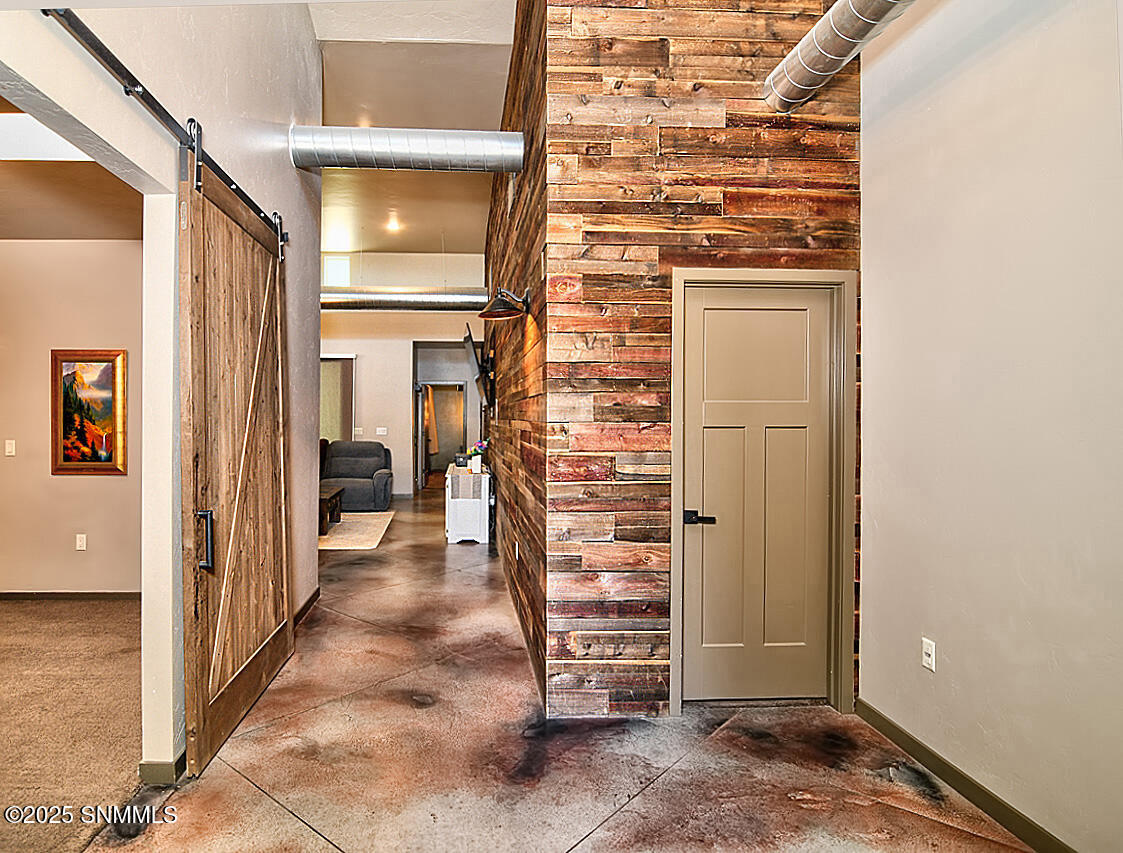 3686 Santa Marcella Avenue Property Photo 4