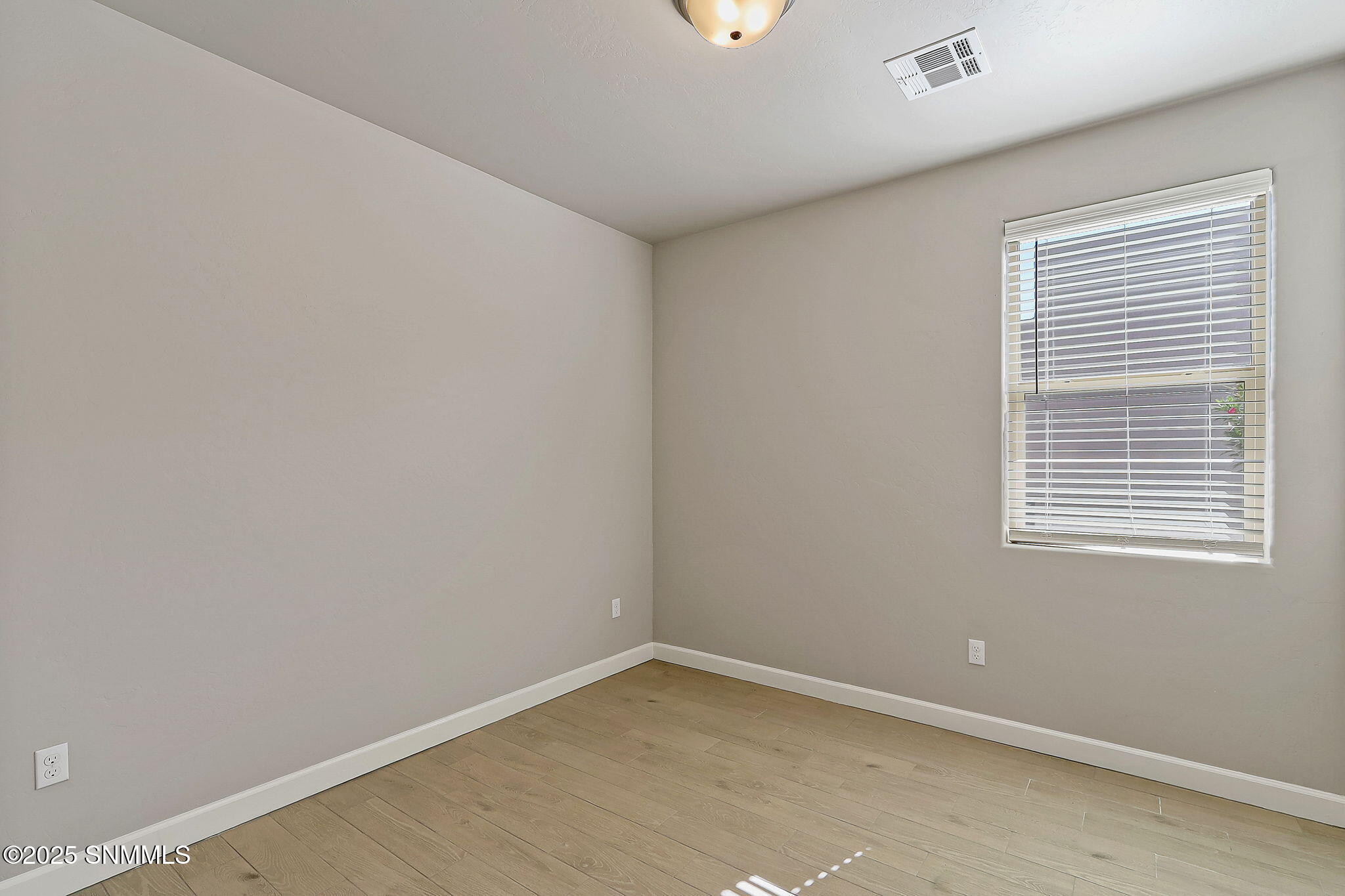 4637 Melrose Road Property Photo 16