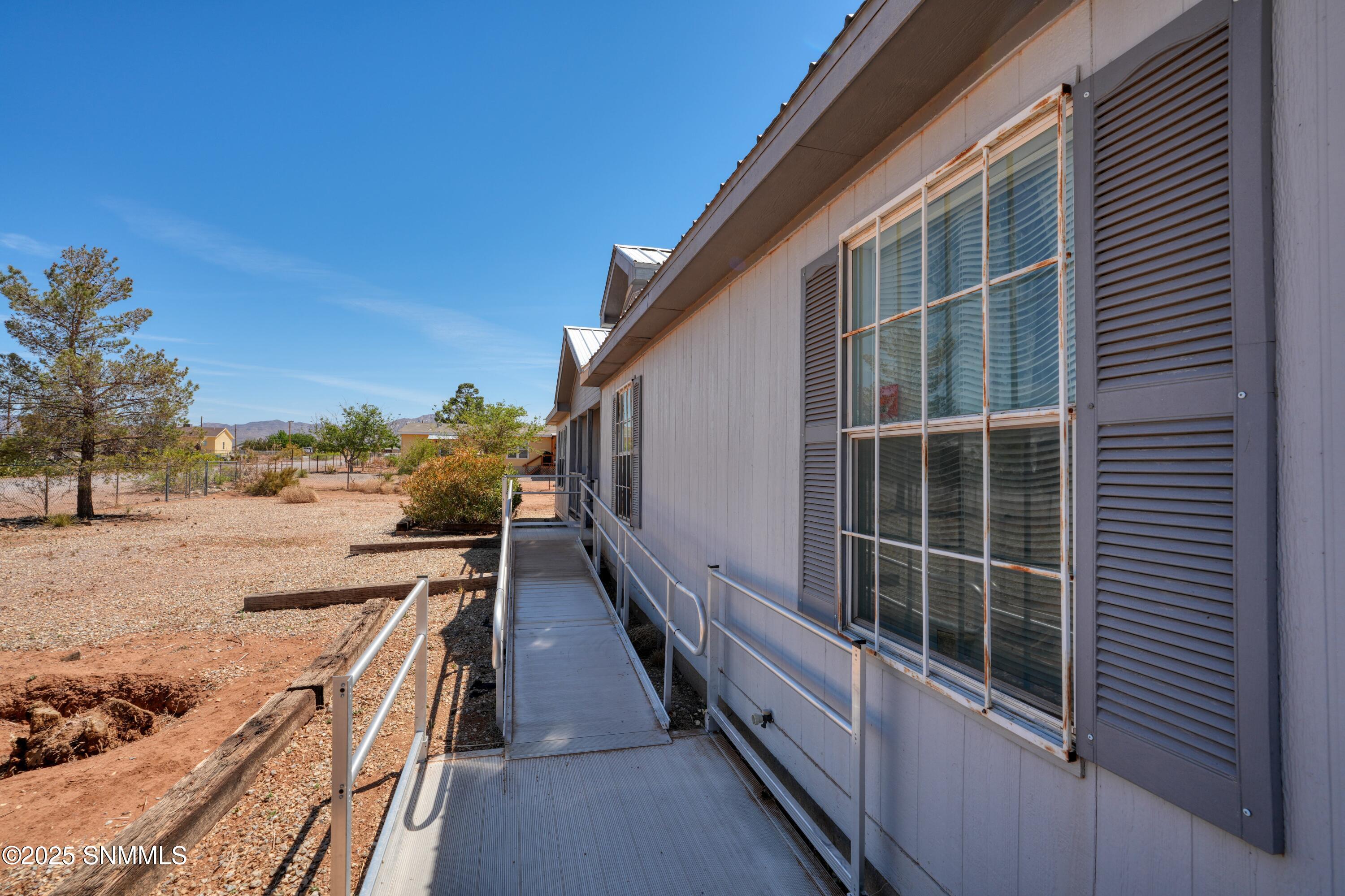 9010 Red Roof Court Property Photo 4