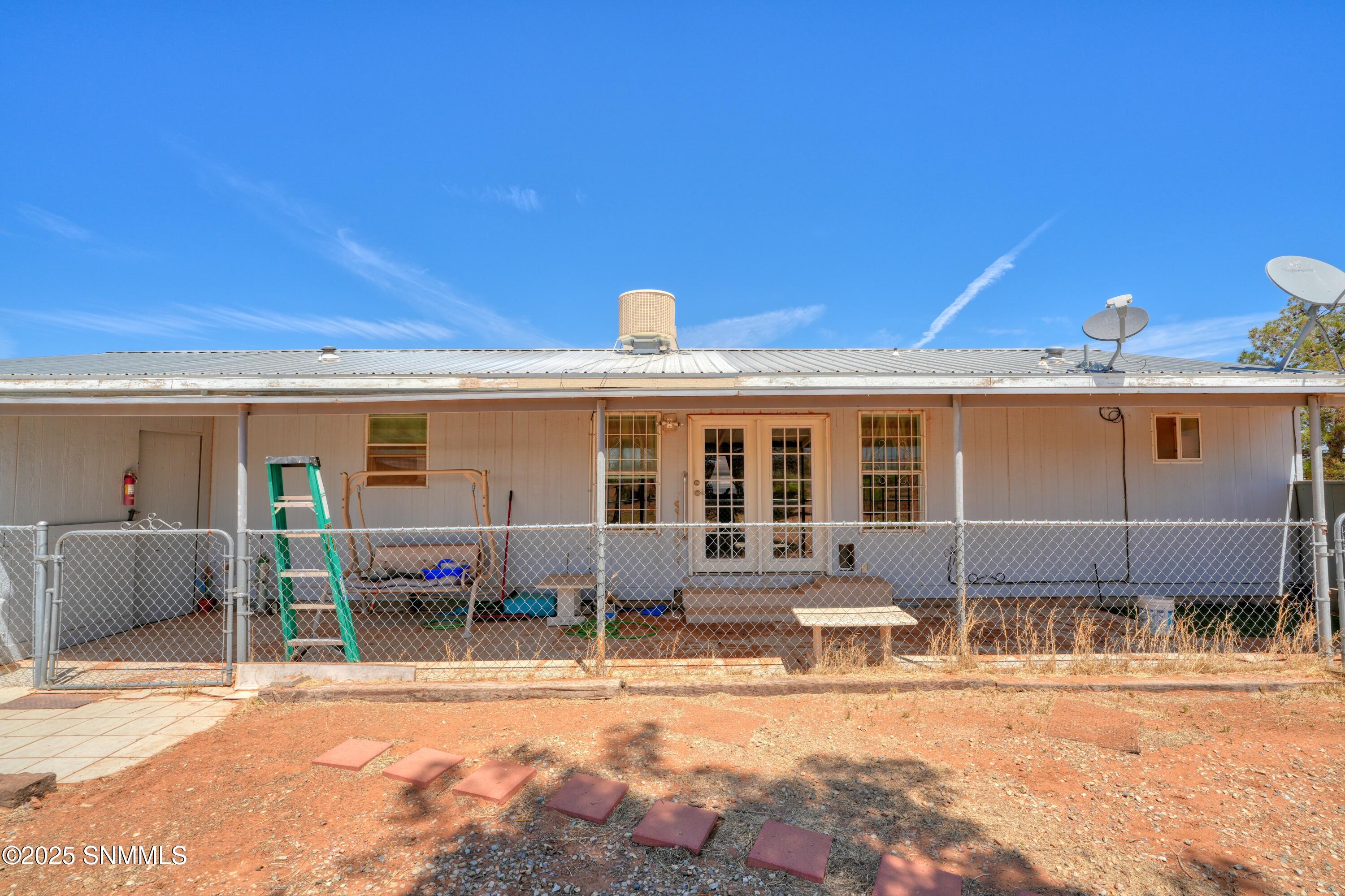 9010 Red Roof Court Property Photo 11