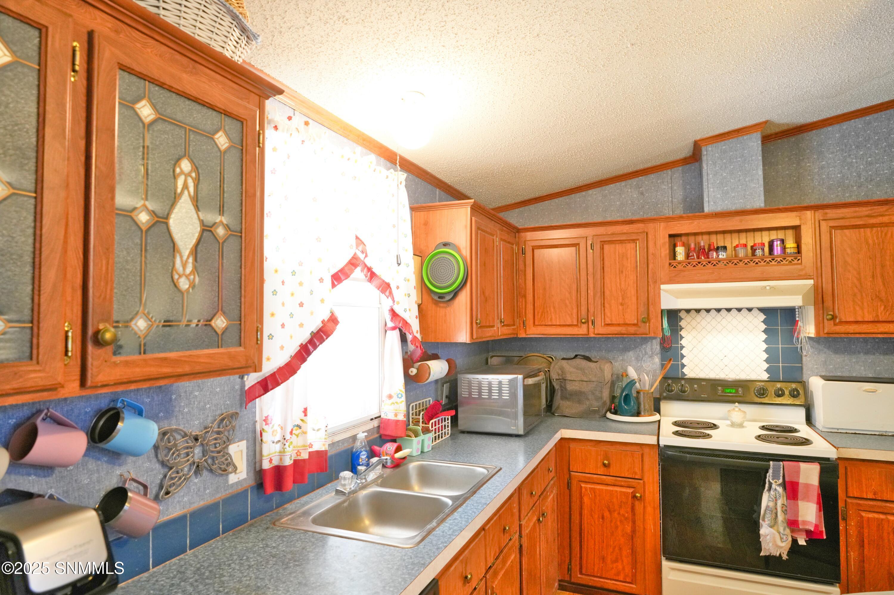 9010 Red Roof Court Property Photo 24