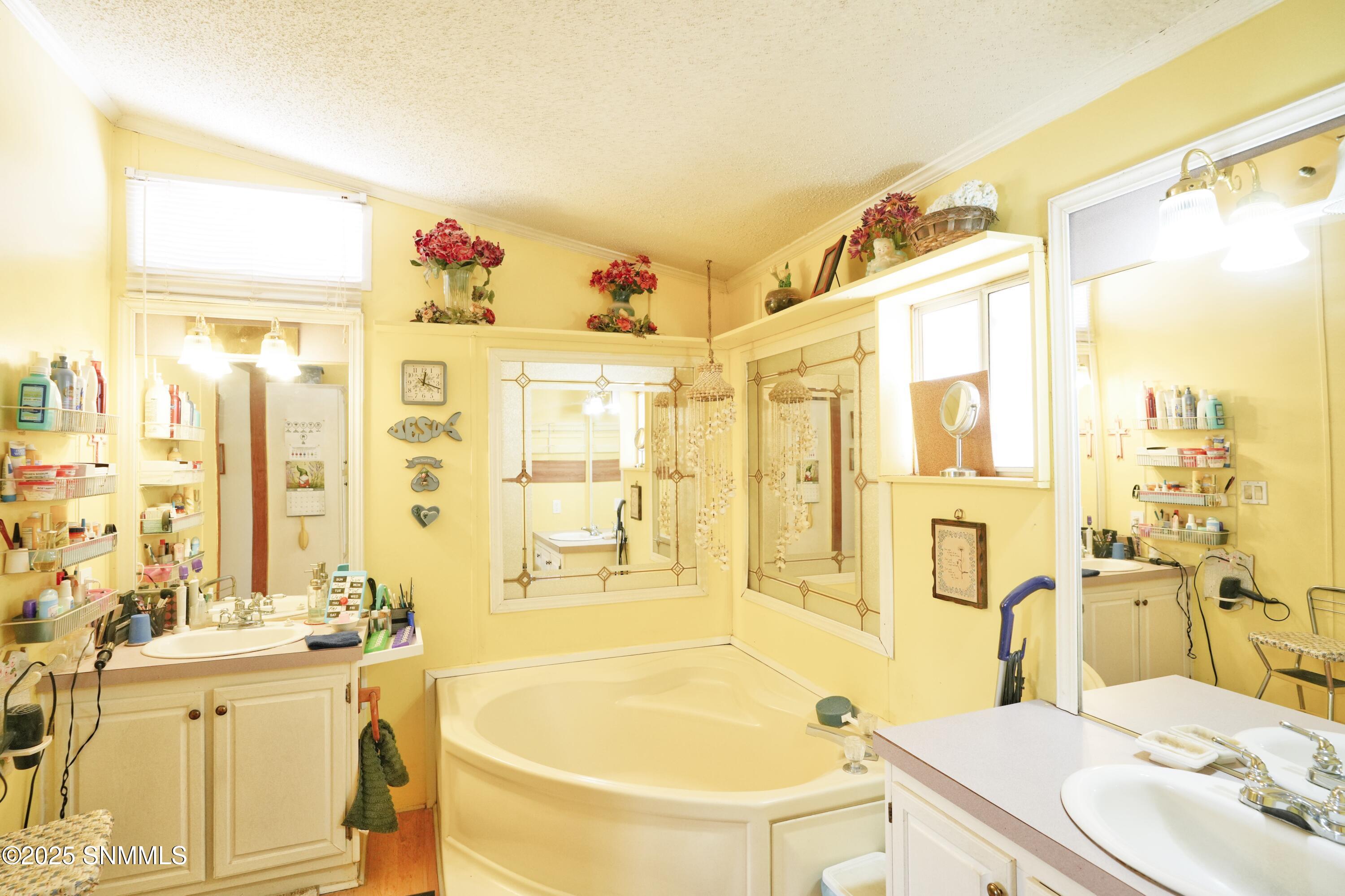 9010 Red Roof Court Property Photo 41