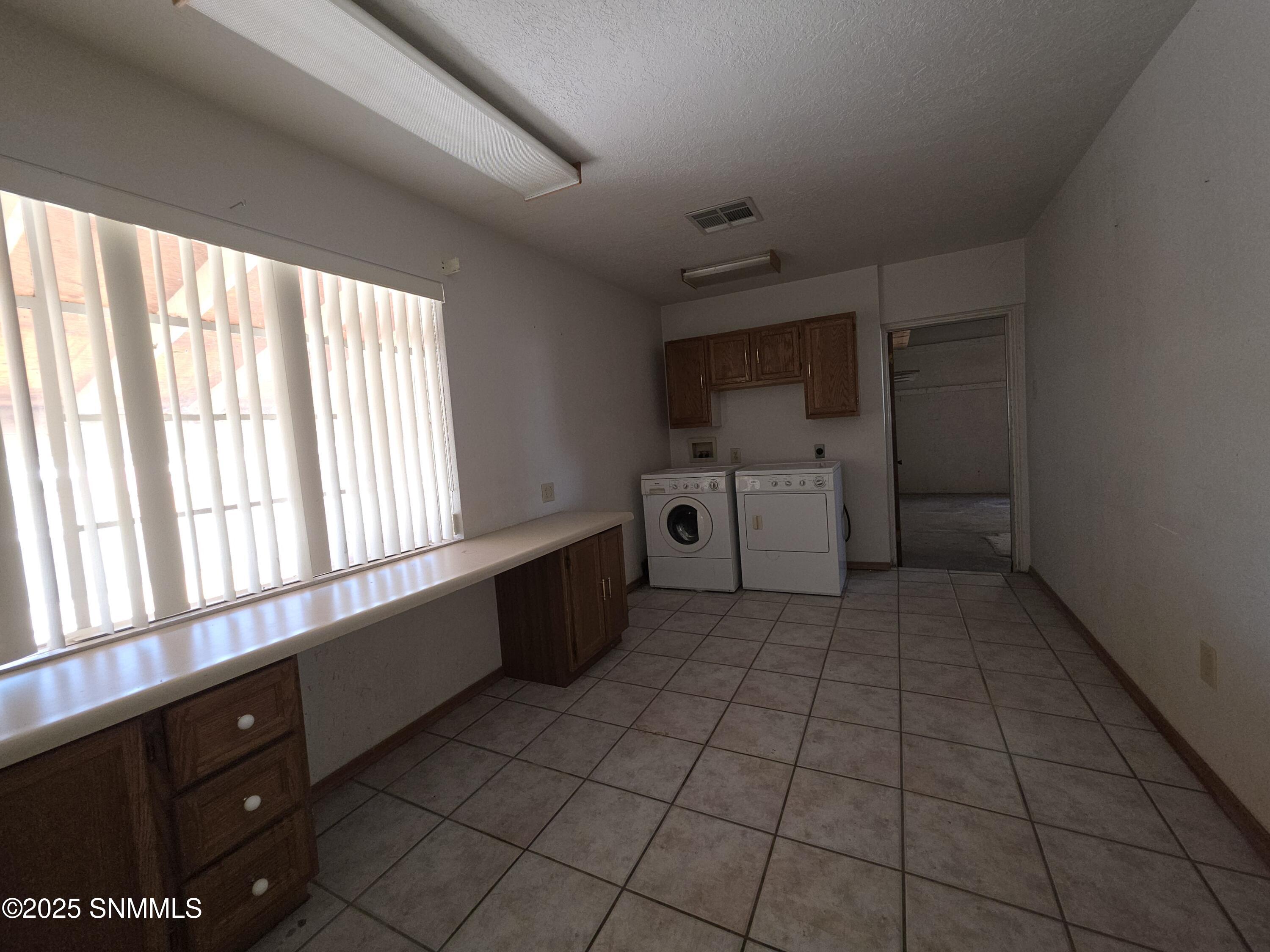 906 Kopra Street Property Photo 15