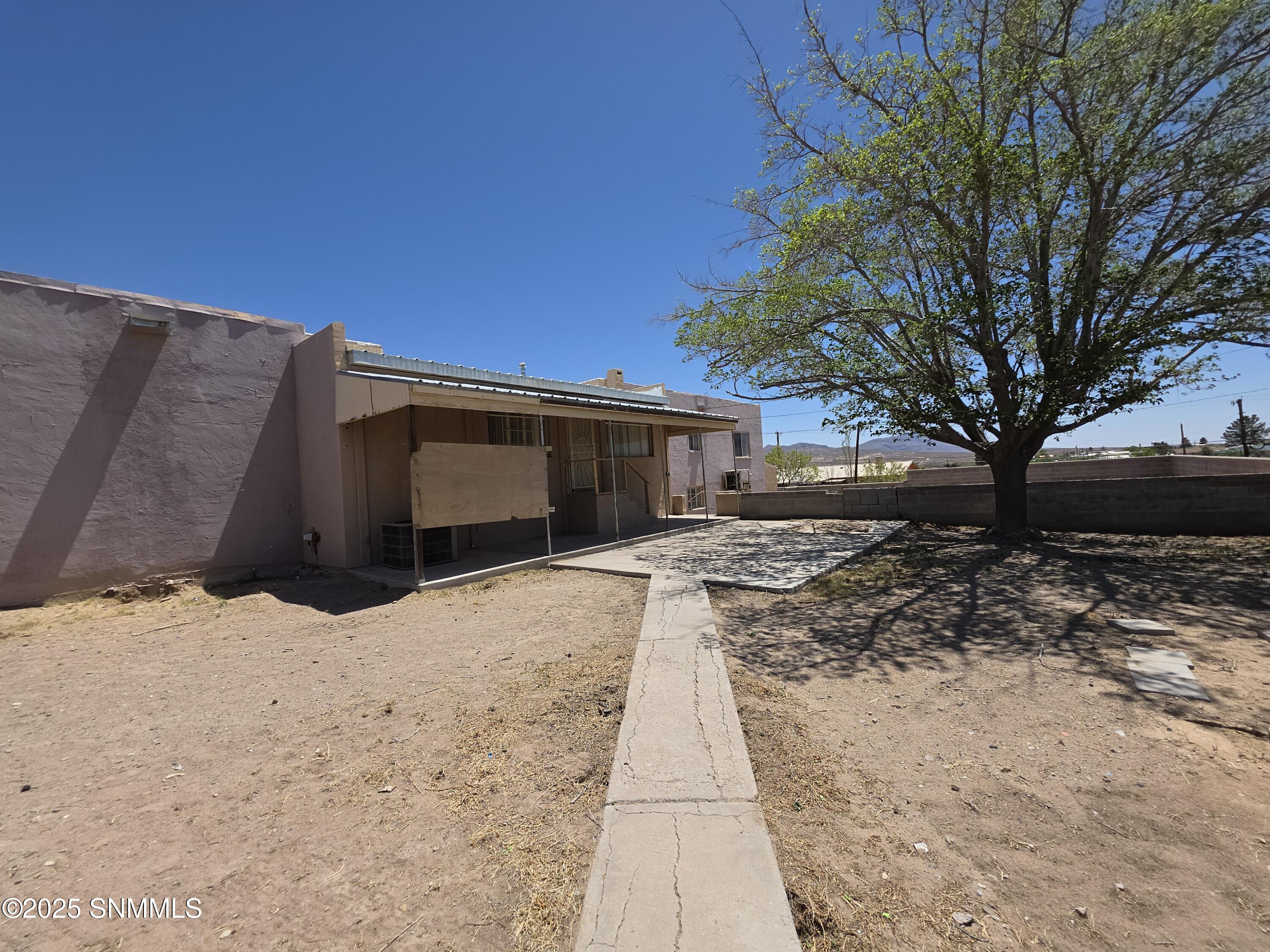 906 Kopra Street Property Photo 18