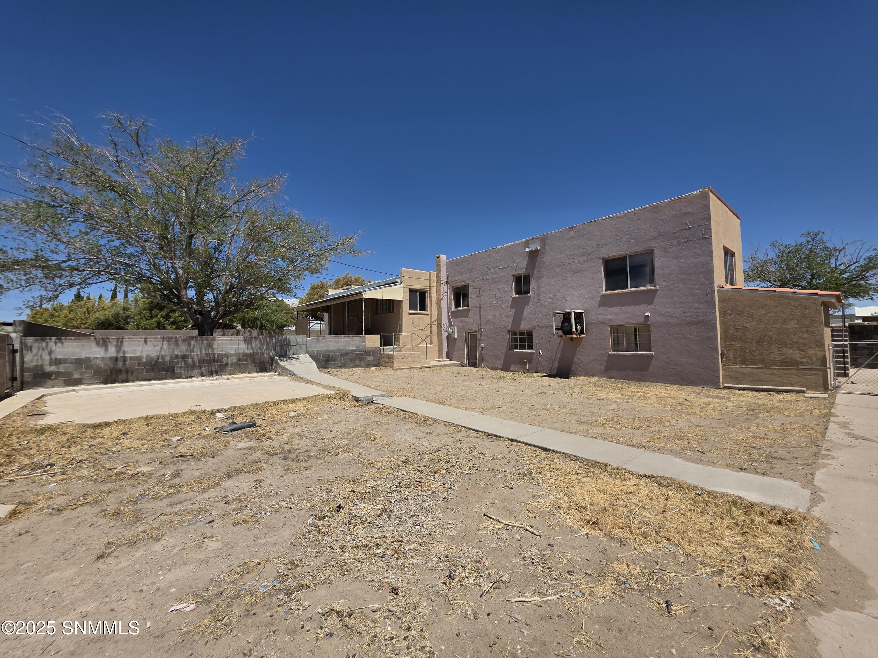 906 Kopra Street Property Photo 19