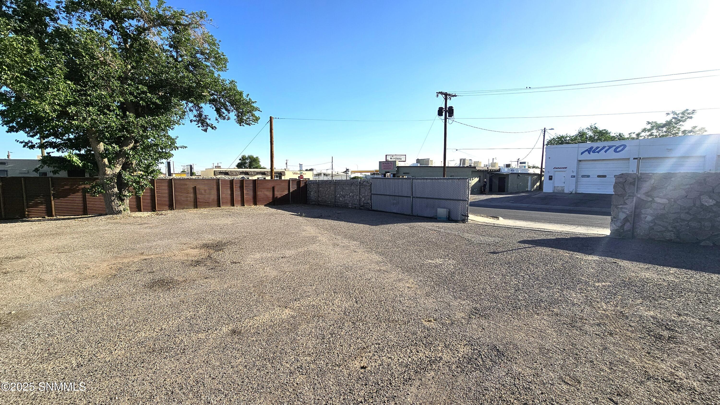 1229 S Espanola Street Property Photo 9