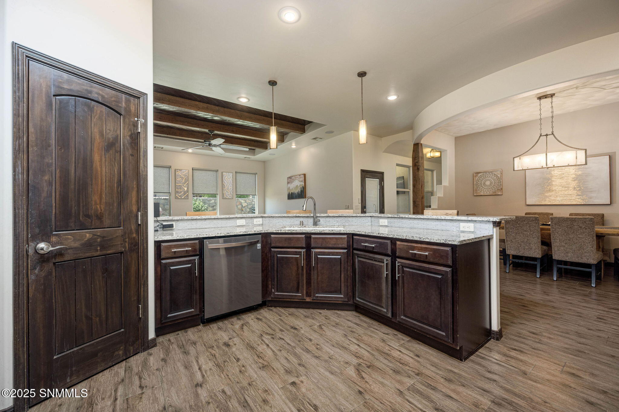 6089 Arosa Street Property Photo 17