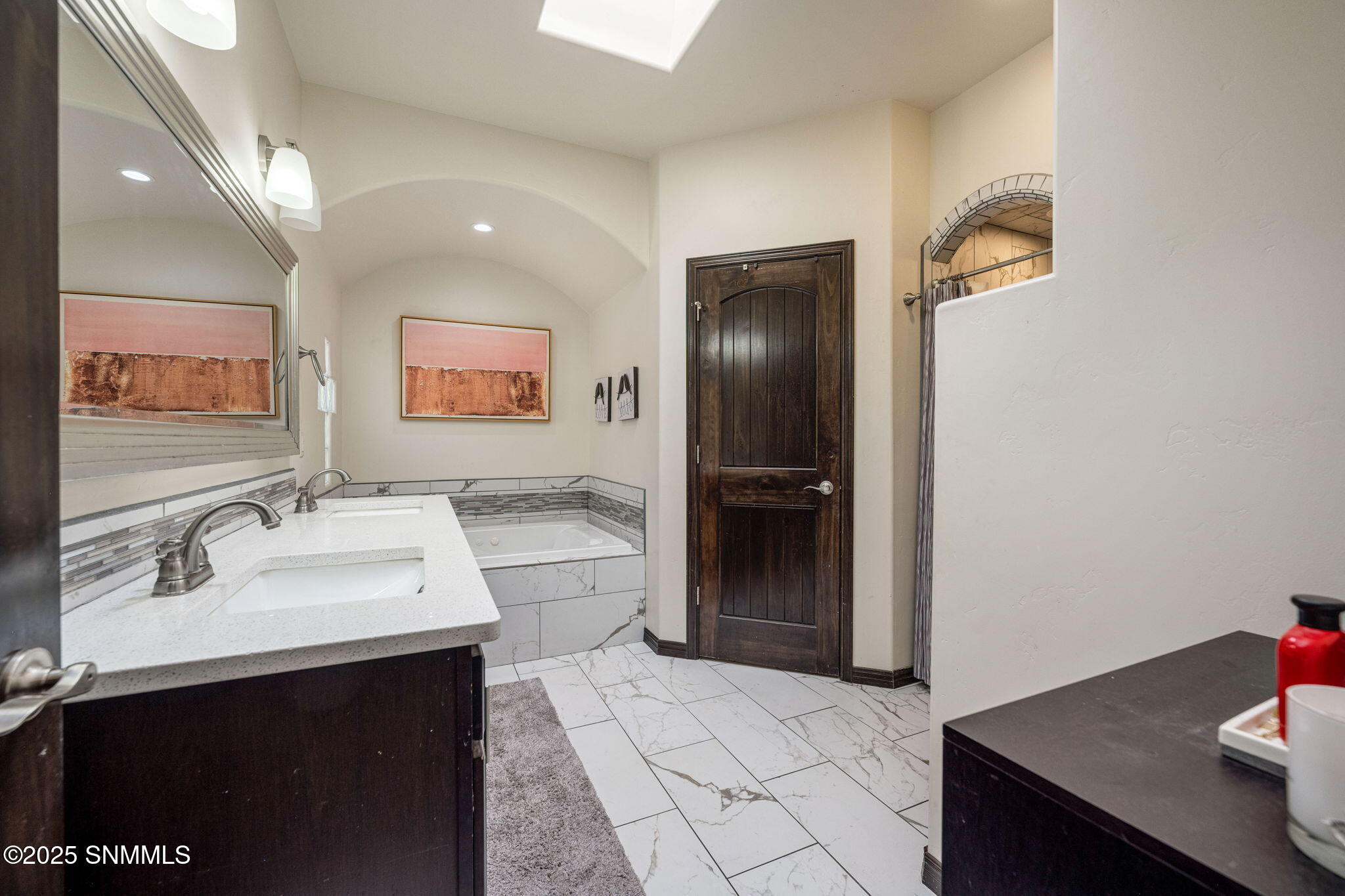 6089 Arosa Street Property Photo 29