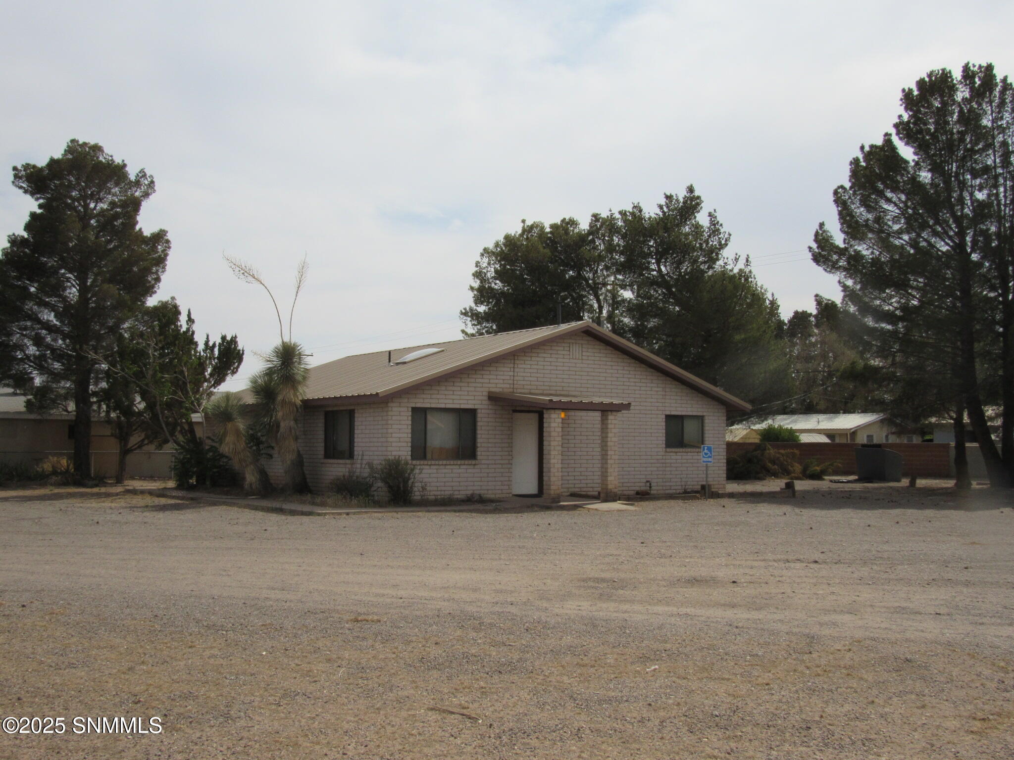 900 W Birch Street Property Photo 4