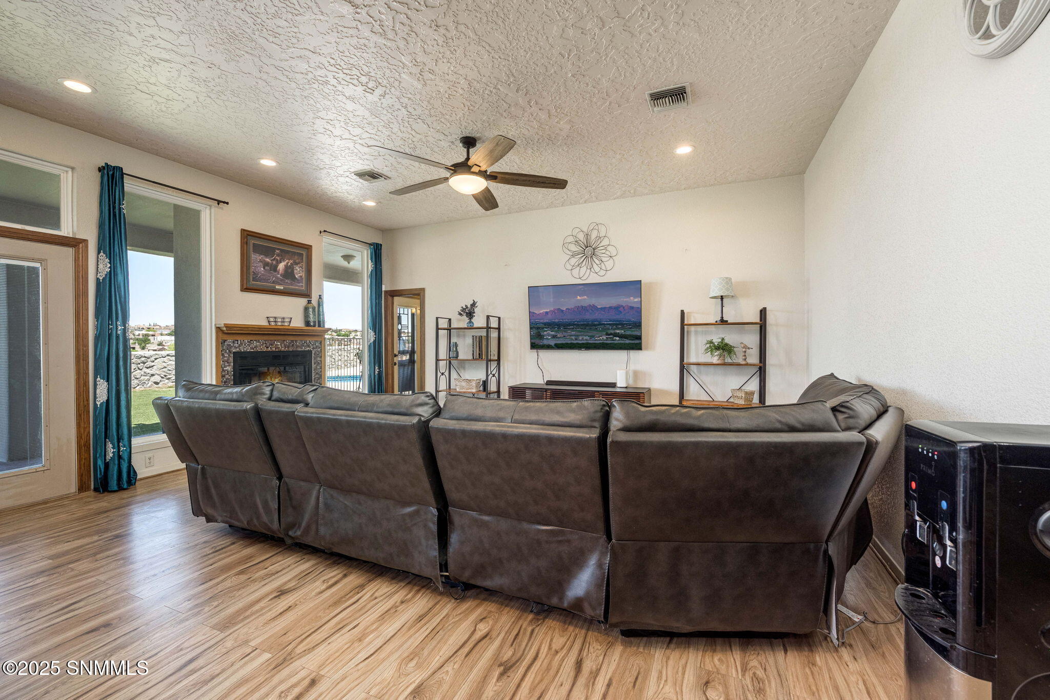 2898 Diamond Springs Drive Property Photo 13