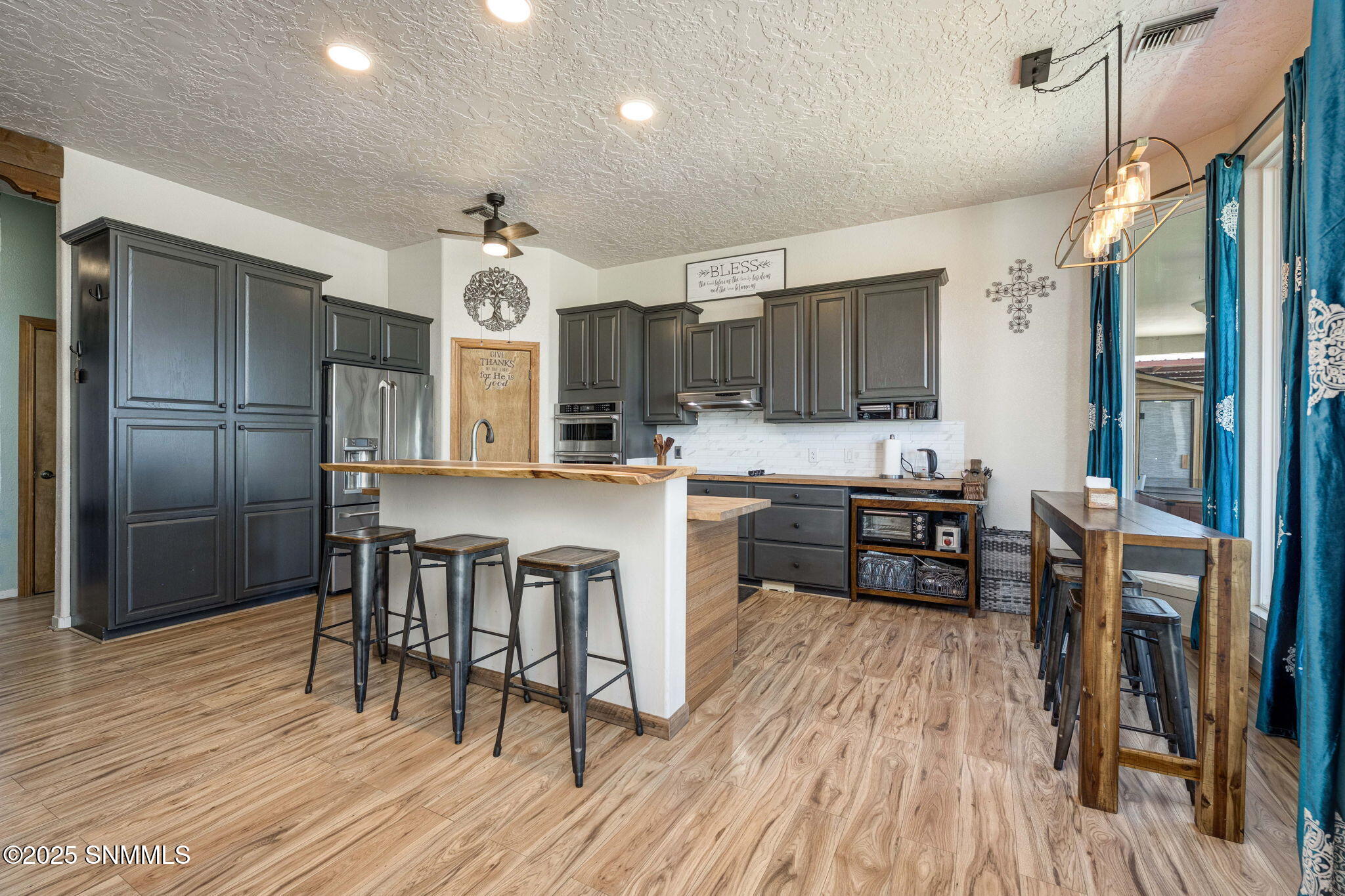 2898 Diamond Springs Drive Property Photo 17