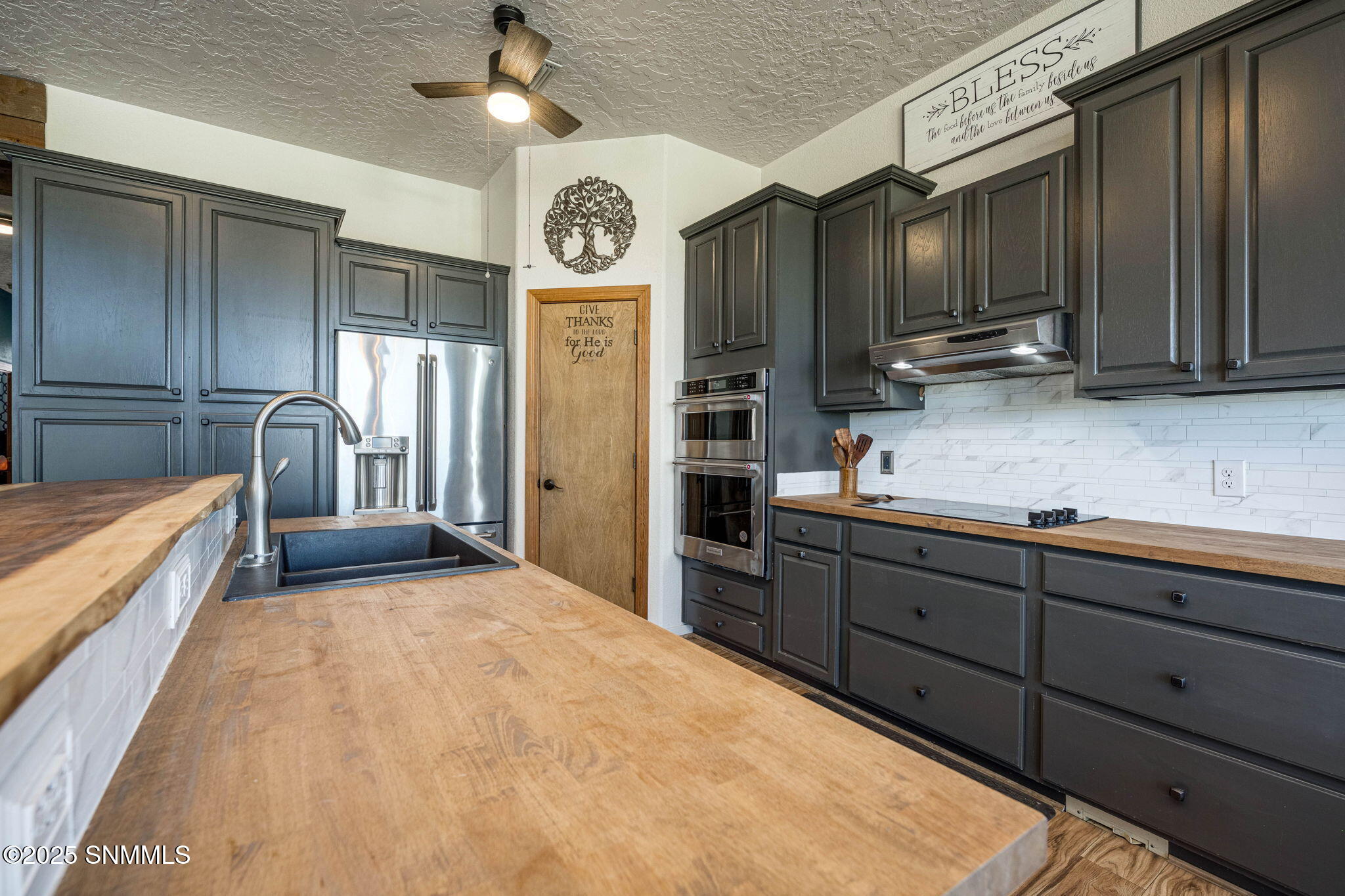 2898 Diamond Springs Drive Property Photo 20