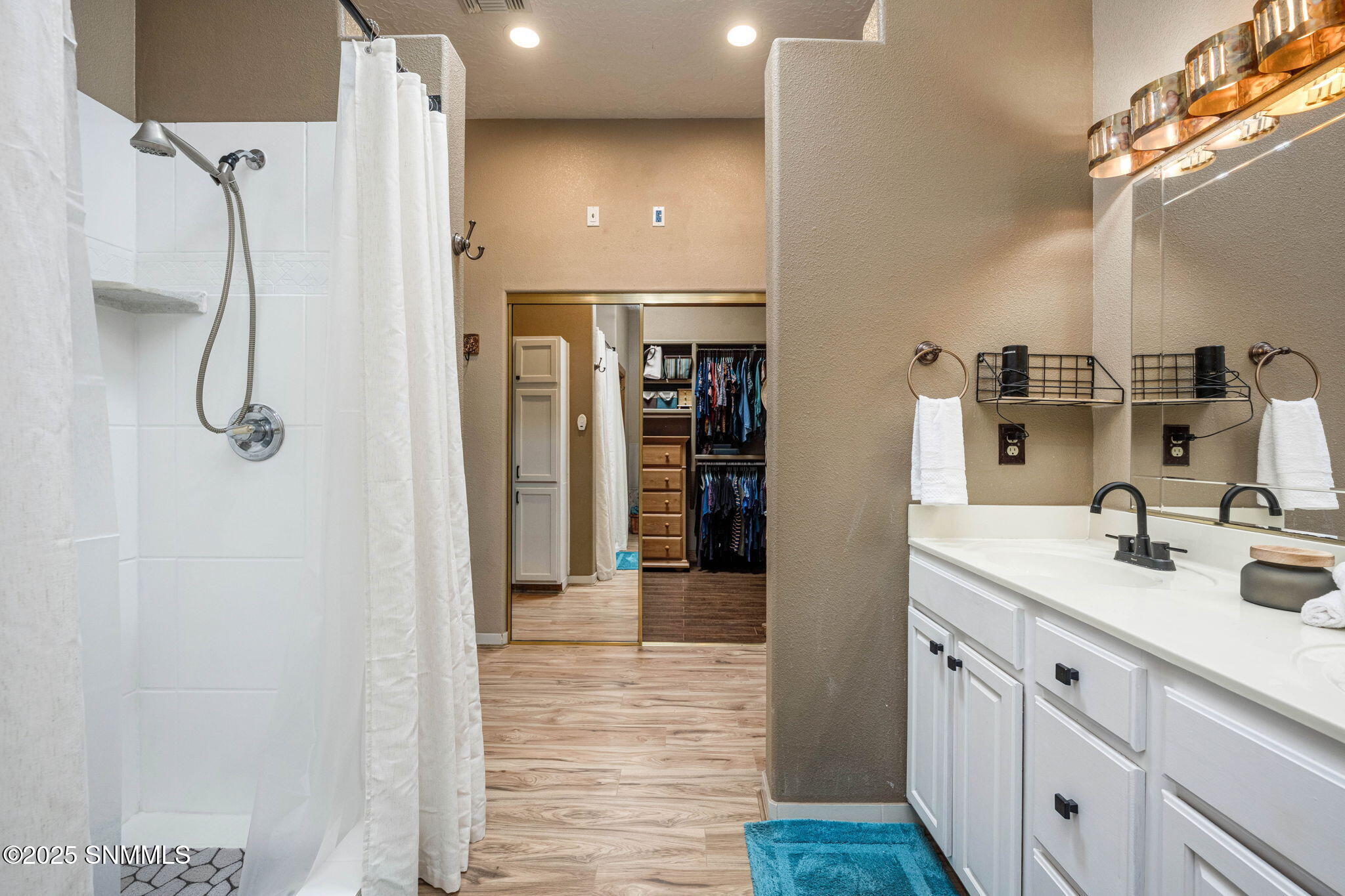 2898 Diamond Springs Drive Property Photo 32