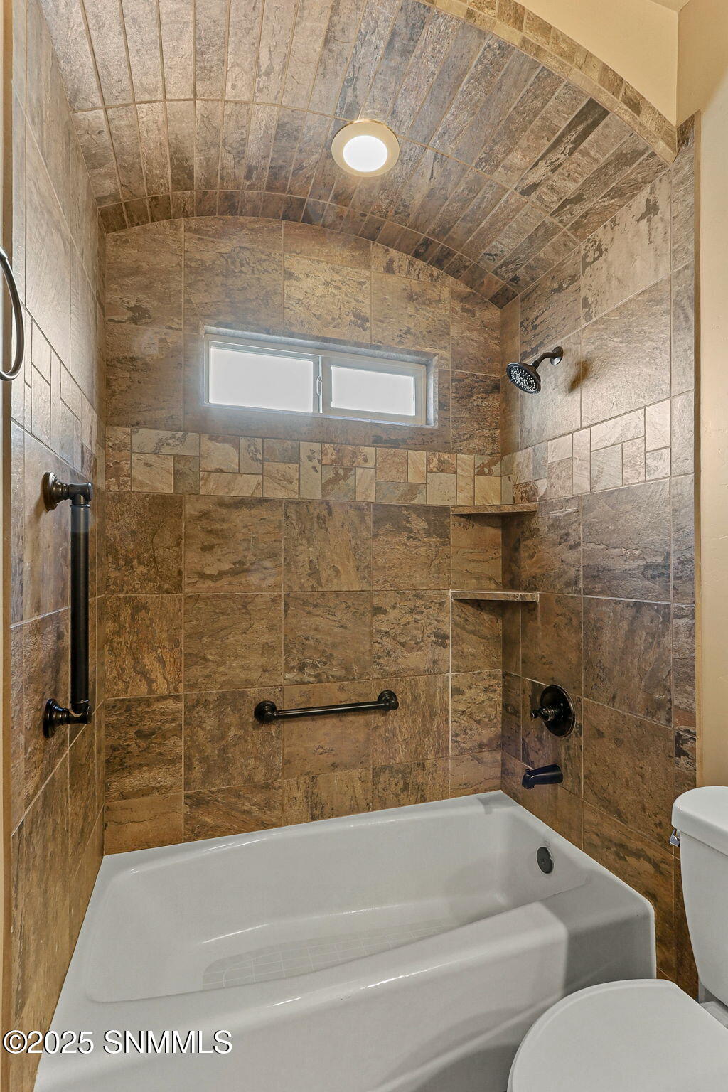 3661 San Clemente Avenue Property Photo 8