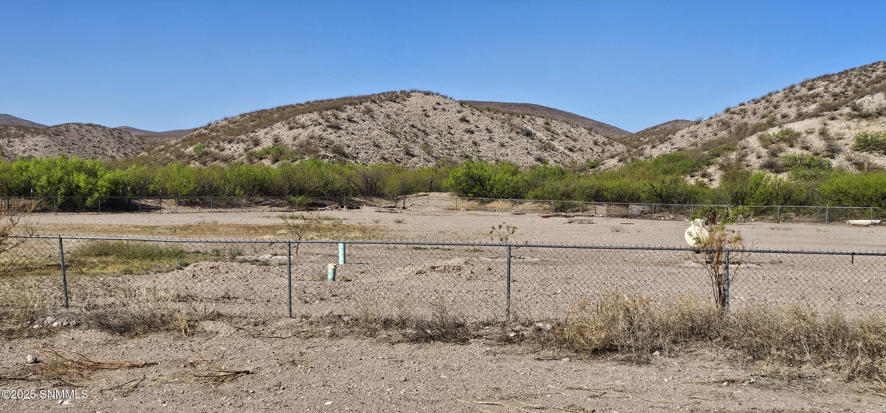 20615 N Valley Drive Property Photo 3
