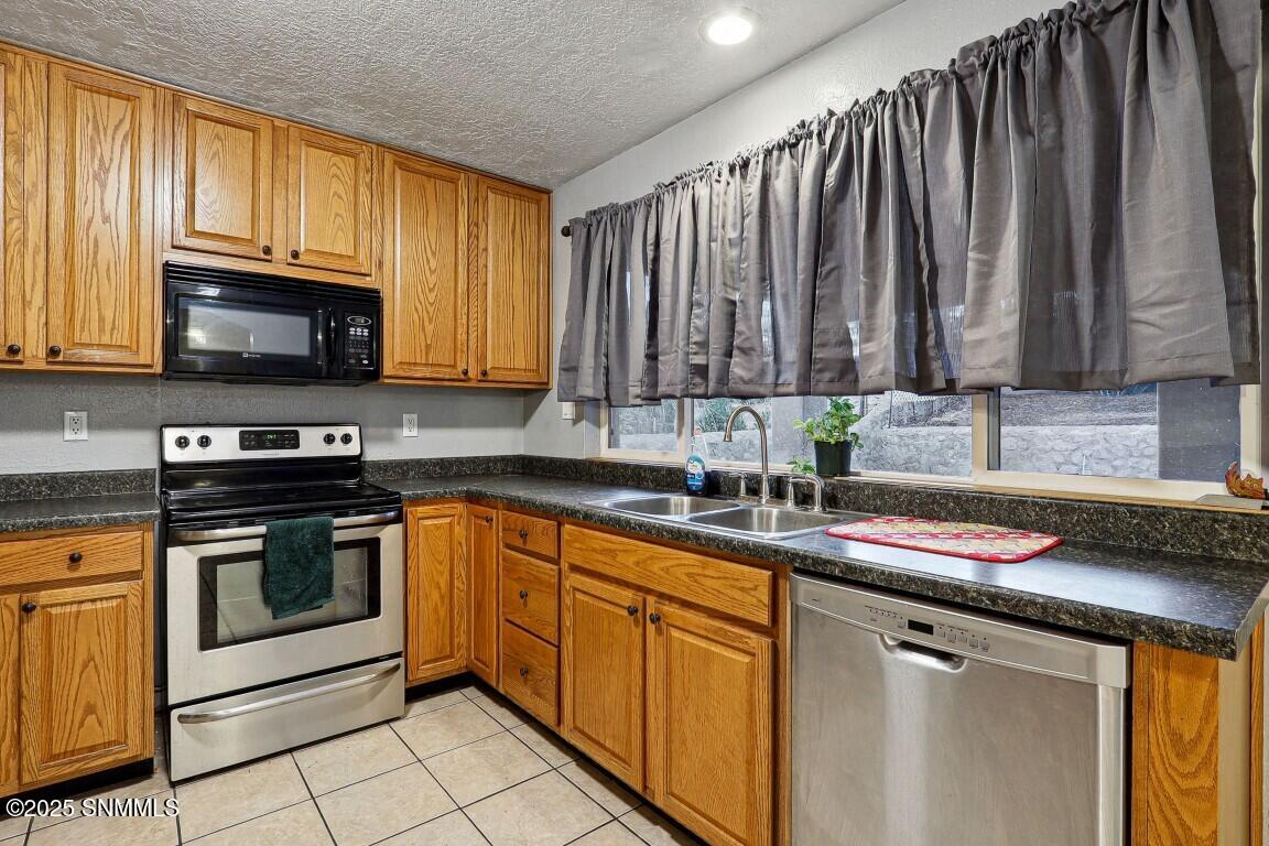 1730 Royal Drive Property Photo 15