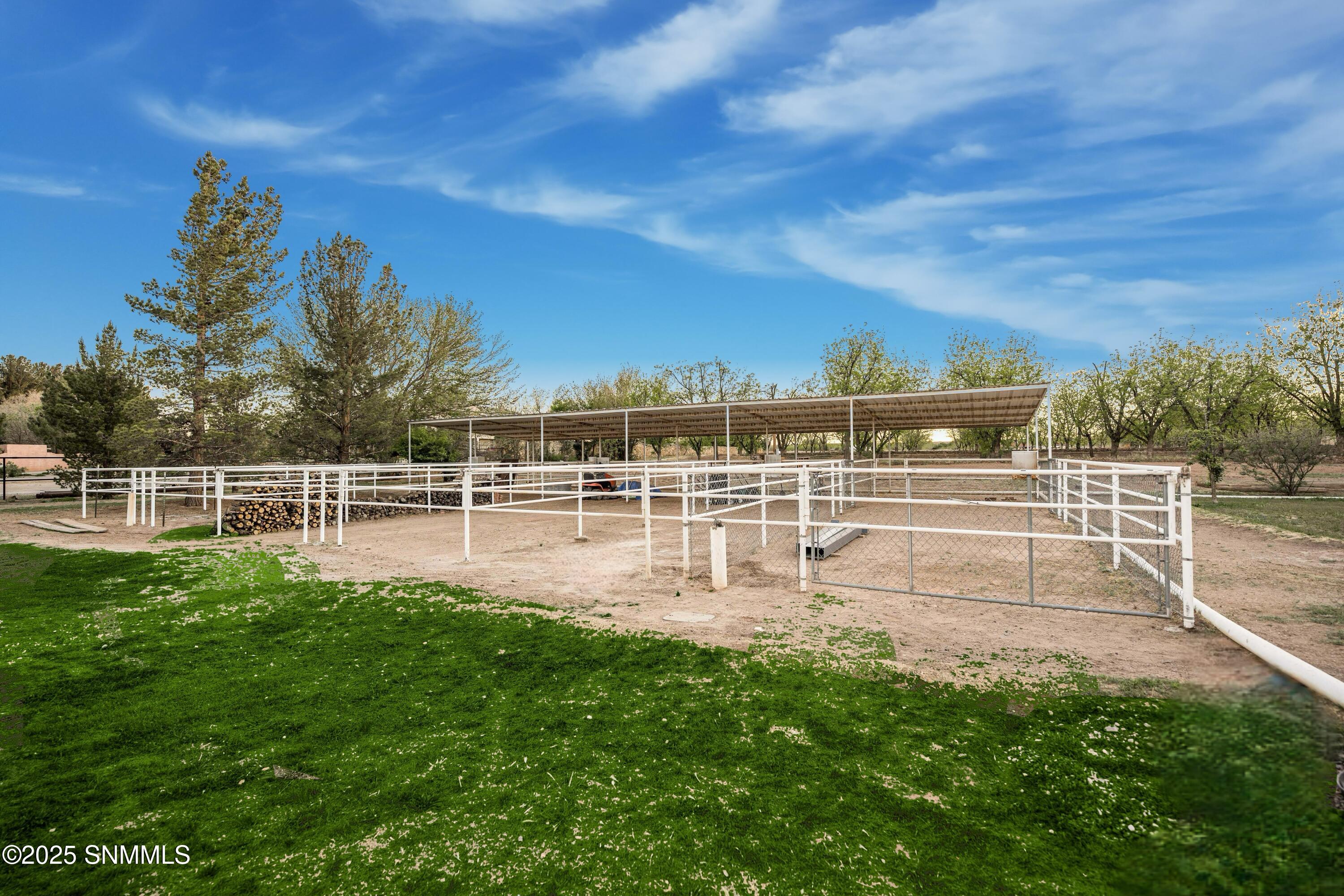 3070 Estrada Road Property Photo 3