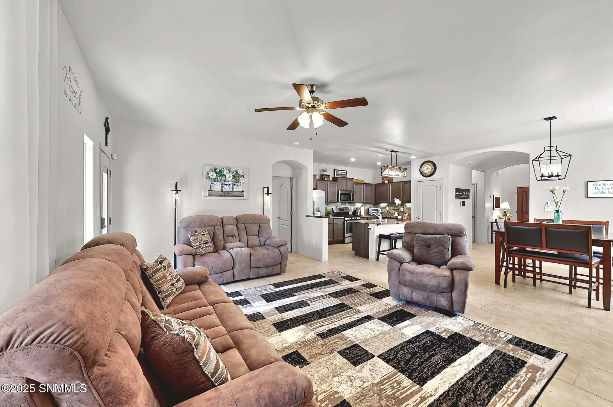 2869 Borroughs Street Property Photo 6