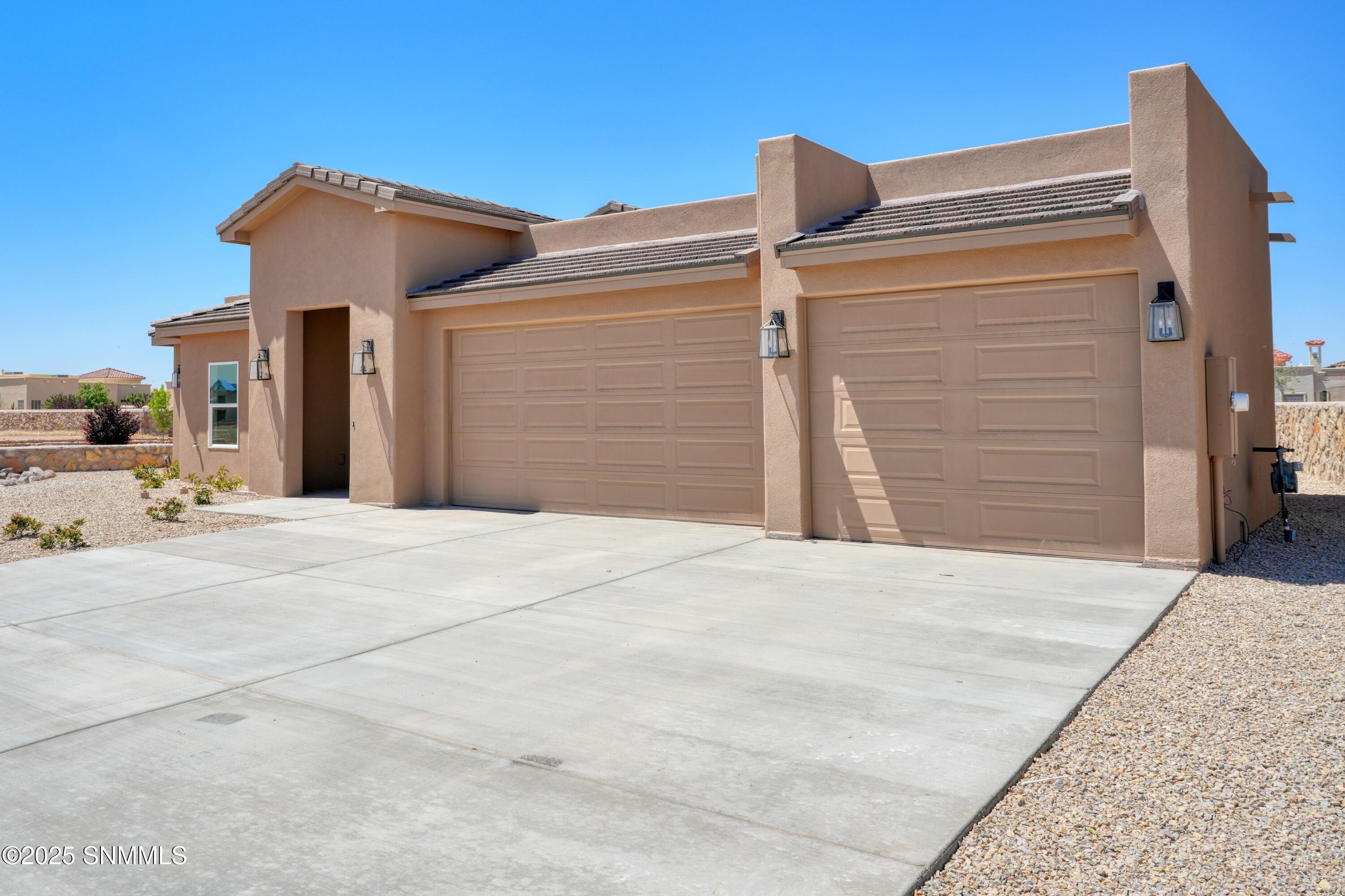 4080 Santa Elena Place Property Photo 4