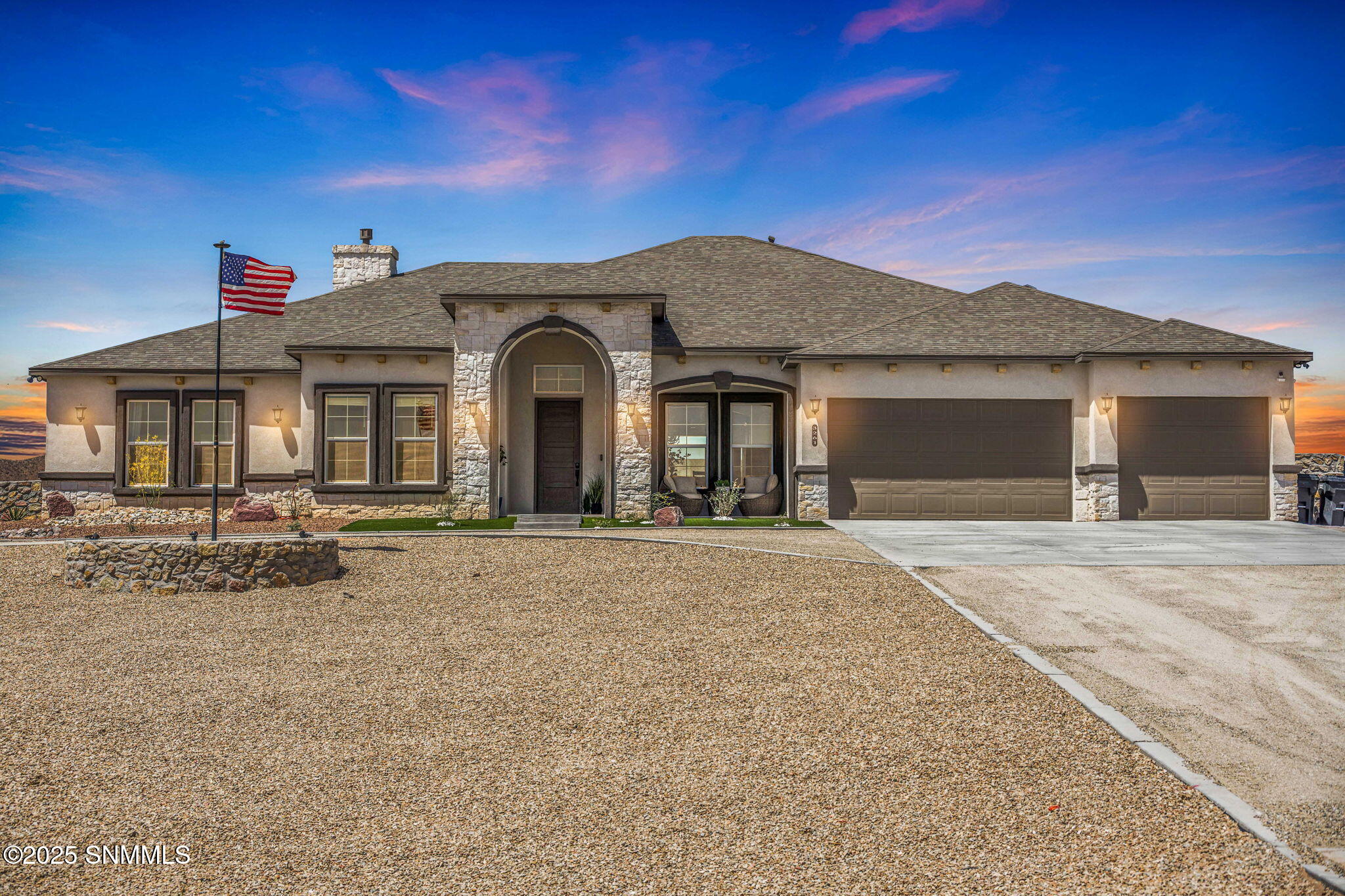 3261 Cerro Court Property Photo 1