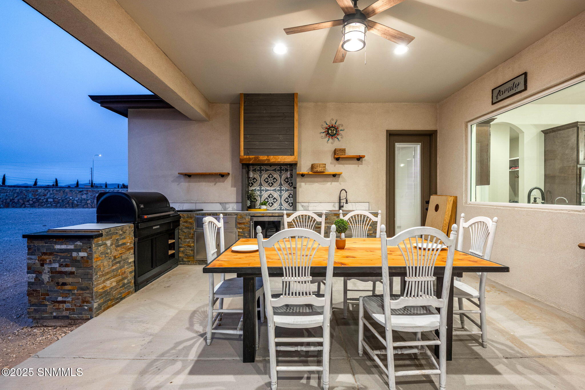 3261 Cerro Court Property Photo 6