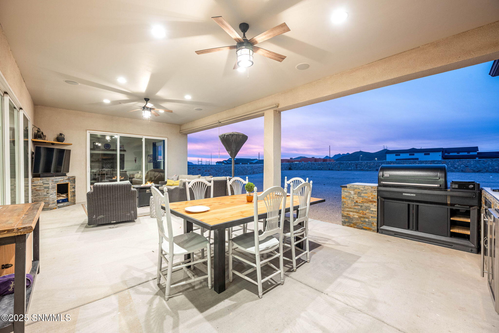 3261 Cerro Court Property Photo 10