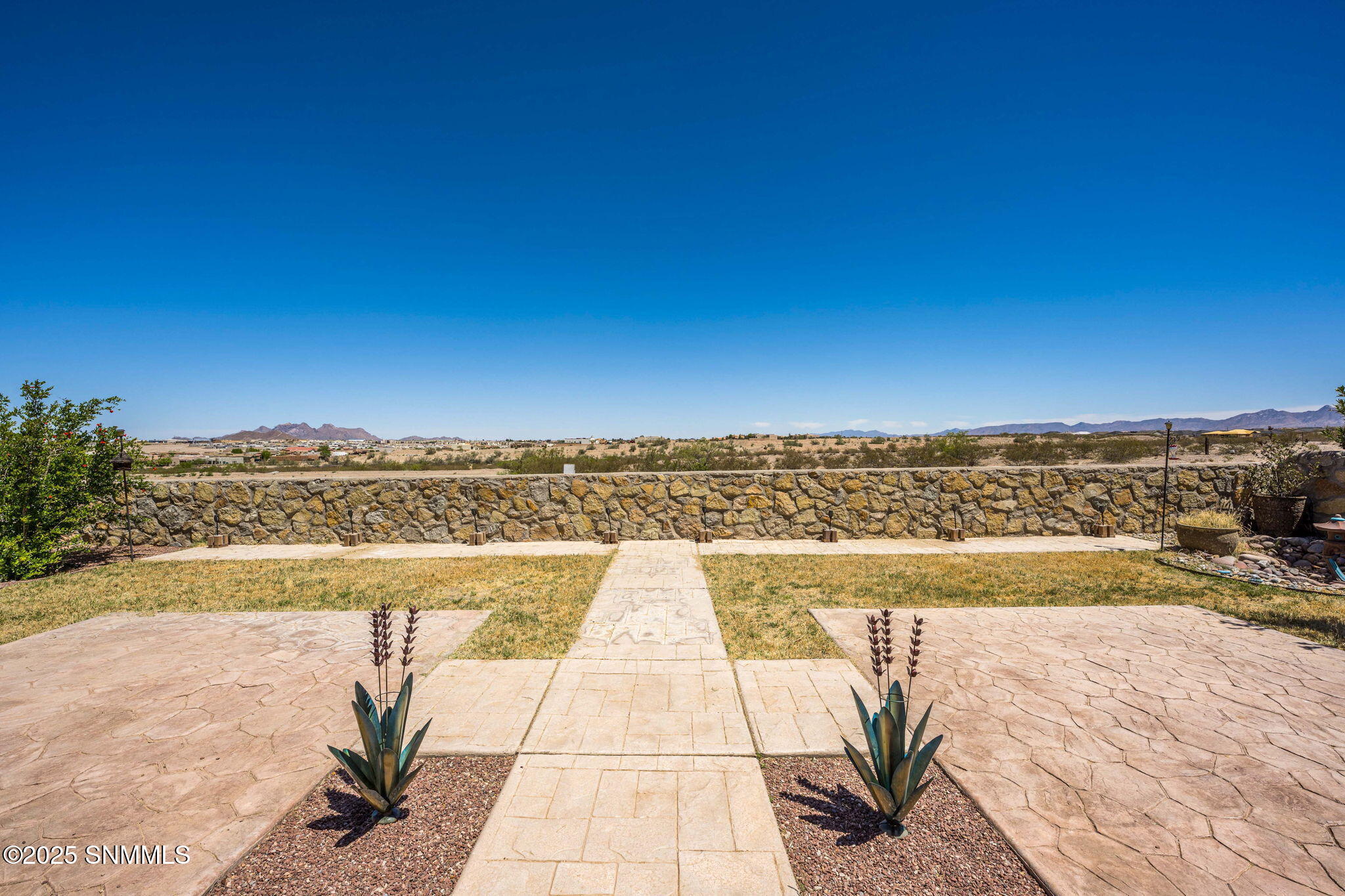 2626 Tuscan Hills Lane Property Photo 2
