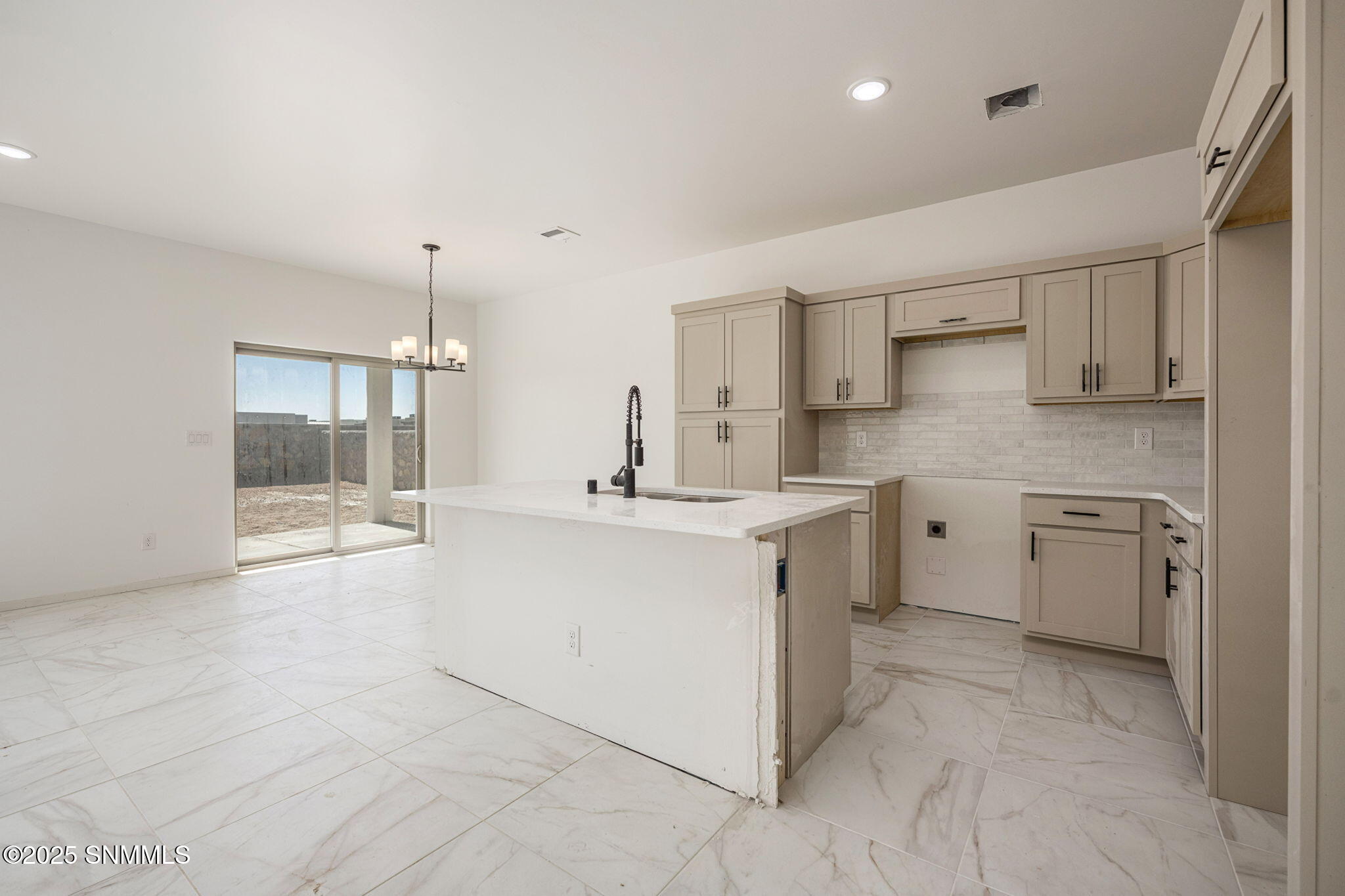 7926 San Eduardo Street Property Photo 12