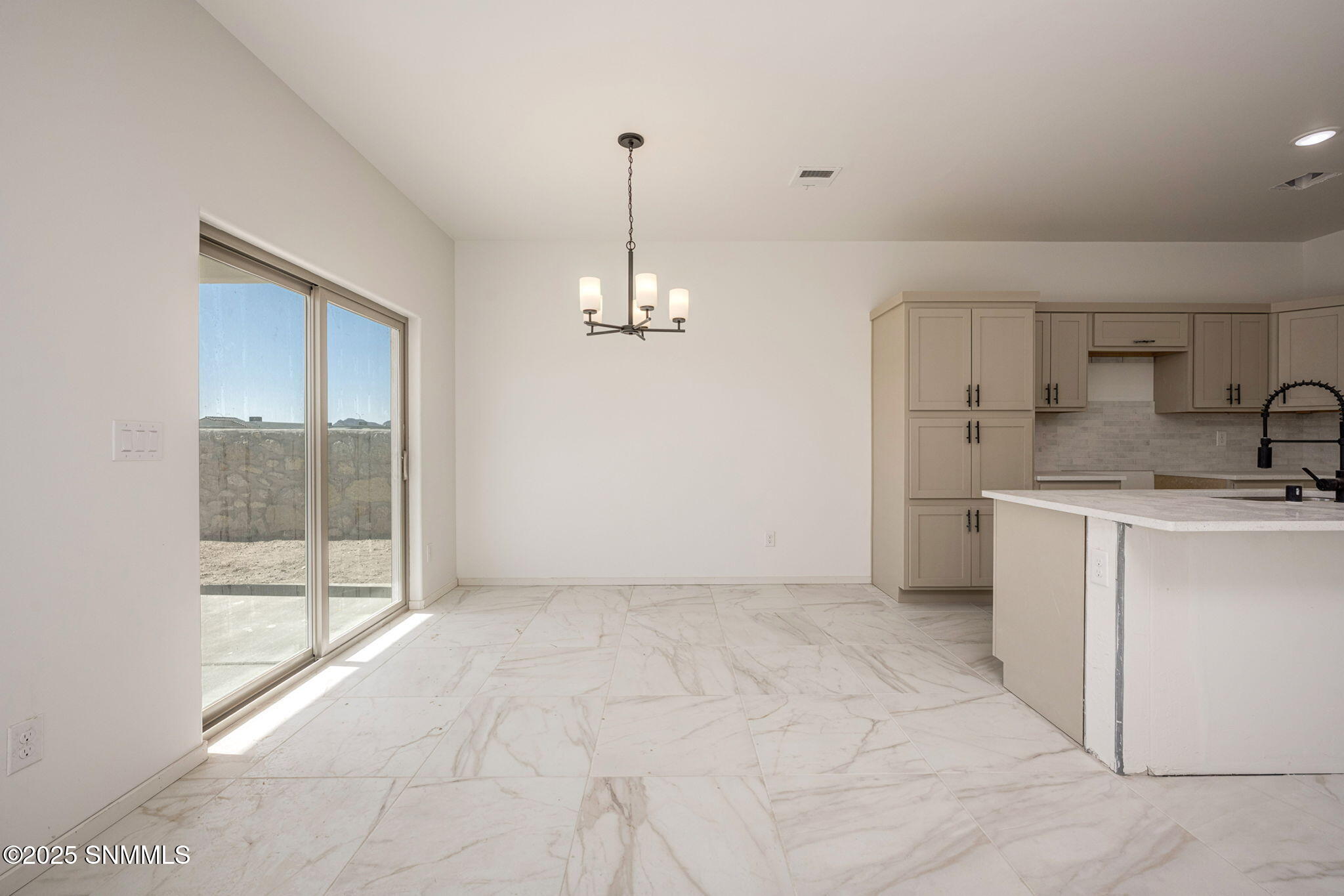 7926 San Eduardo Street Property Photo 14